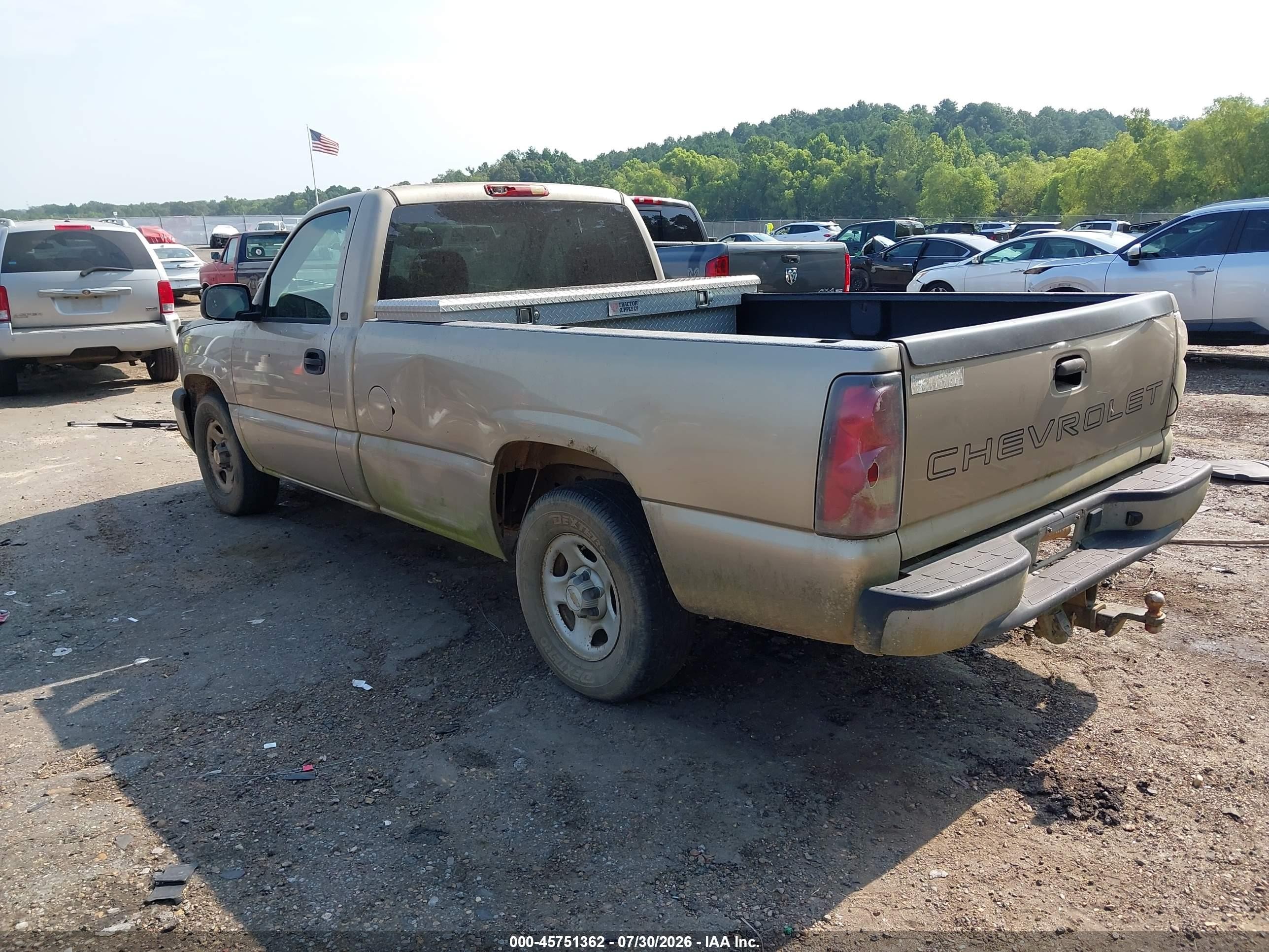 2004 Chevrolet Silverado 1500 Work Truck Gold vin: 1GCEC14V14E117345