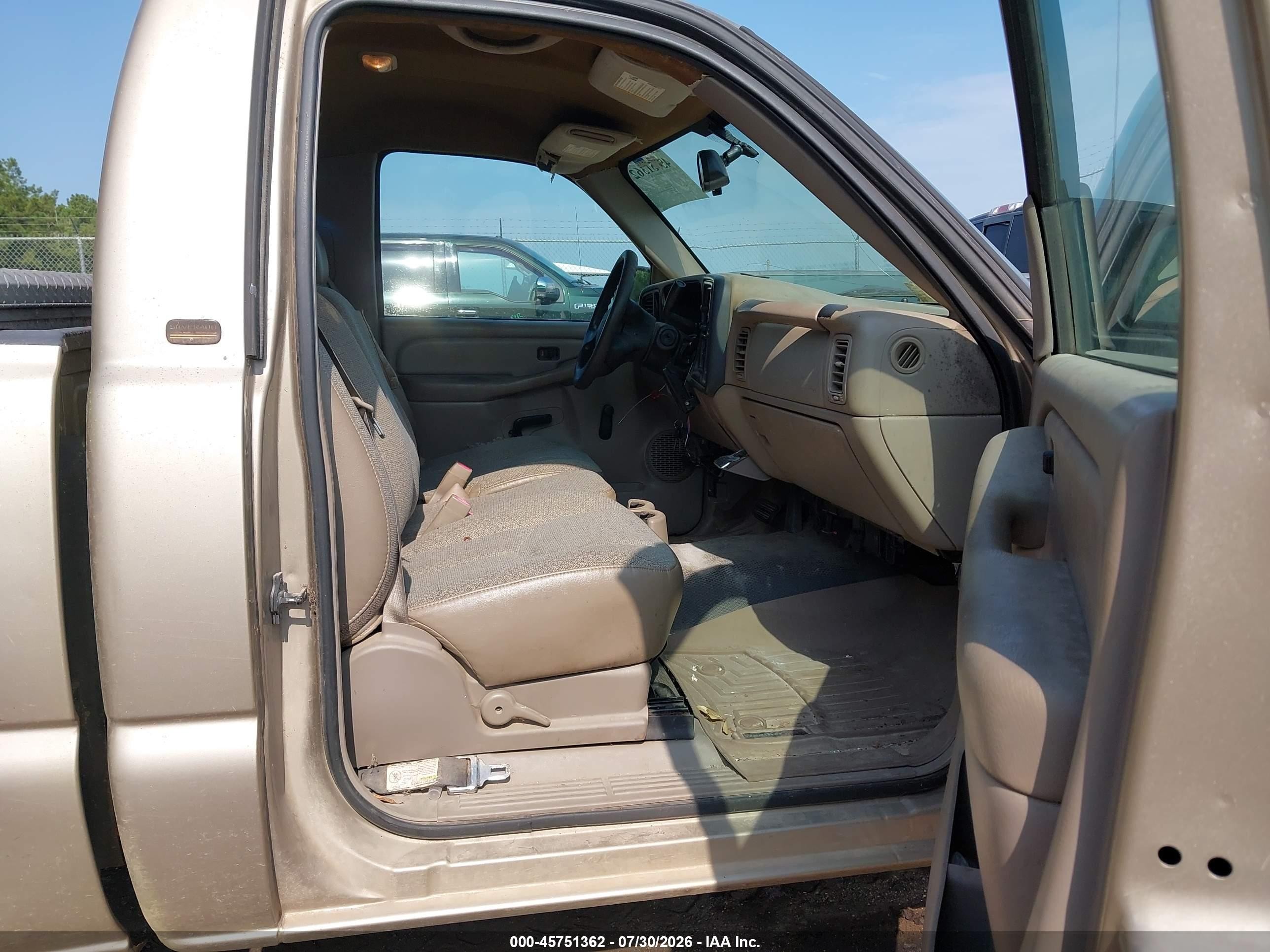 2004 Chevrolet Silverado 1500 Work Truck Gold vin: 1GCEC14V14E117345