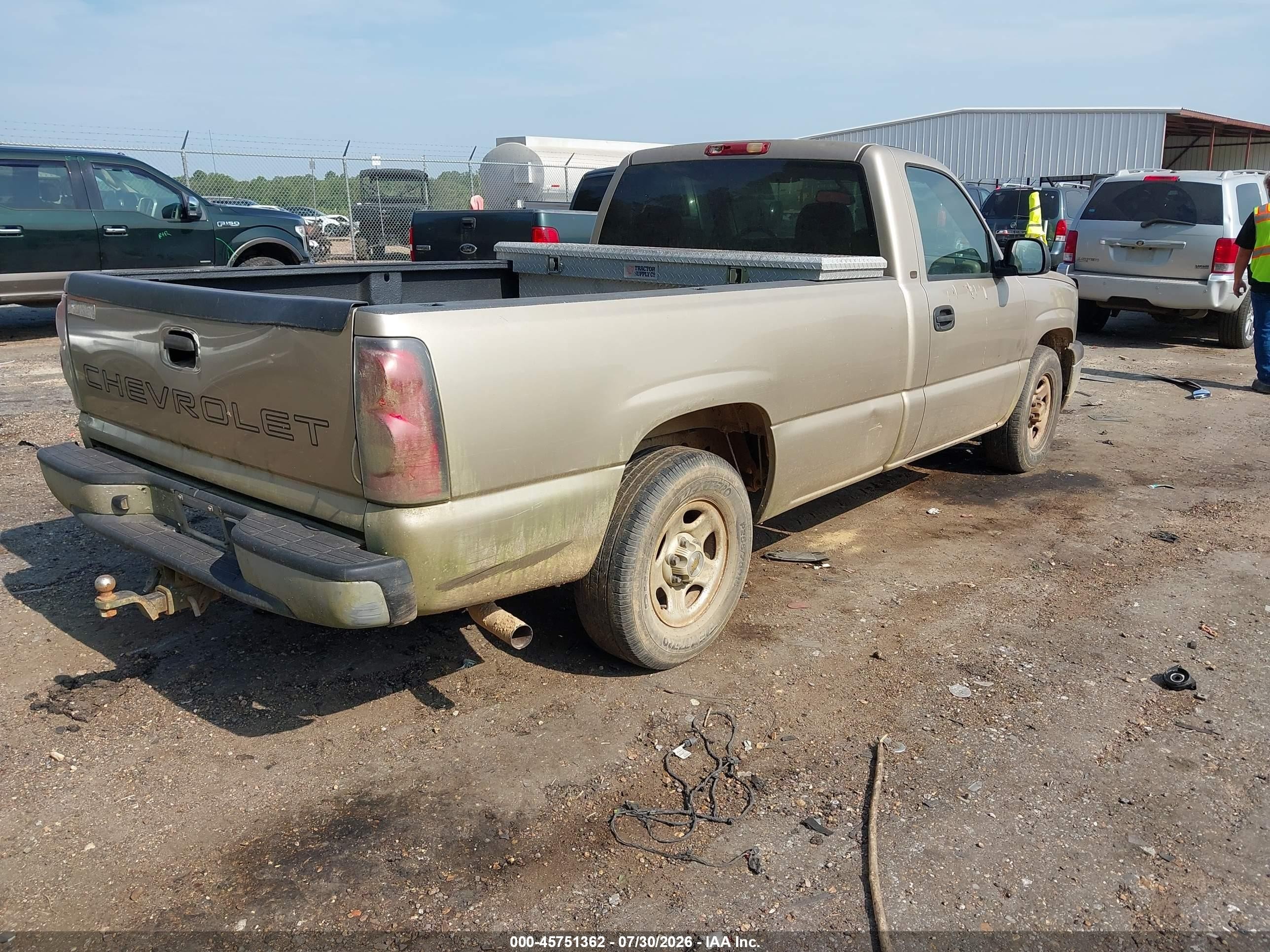 2004 Chevrolet Silverado 1500 Work Truck Gold vin: 1GCEC14V14E117345