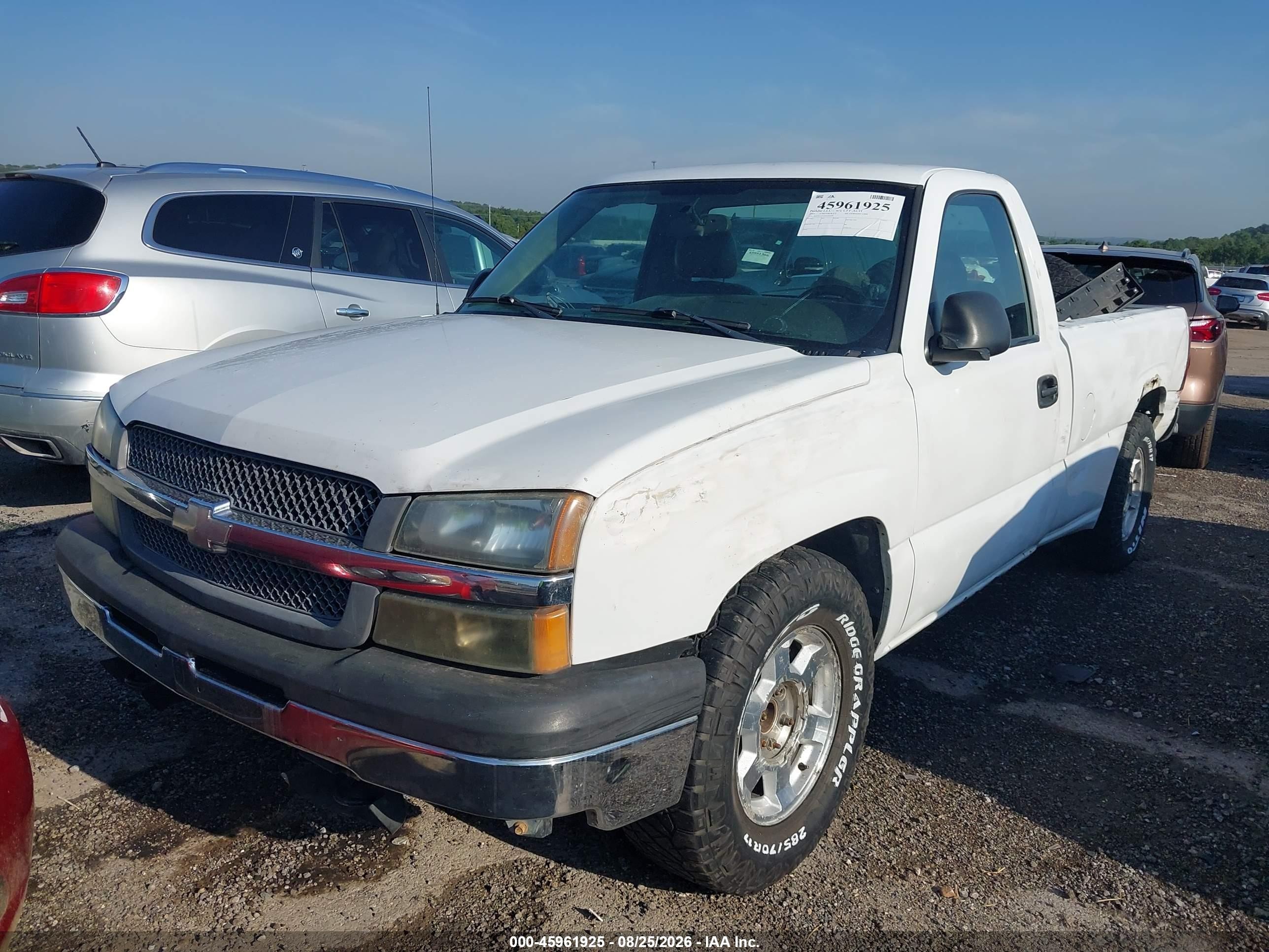 2005 Chevrolet Silverado 1500 Work Truck White vin: 1GCEC14V35E181100