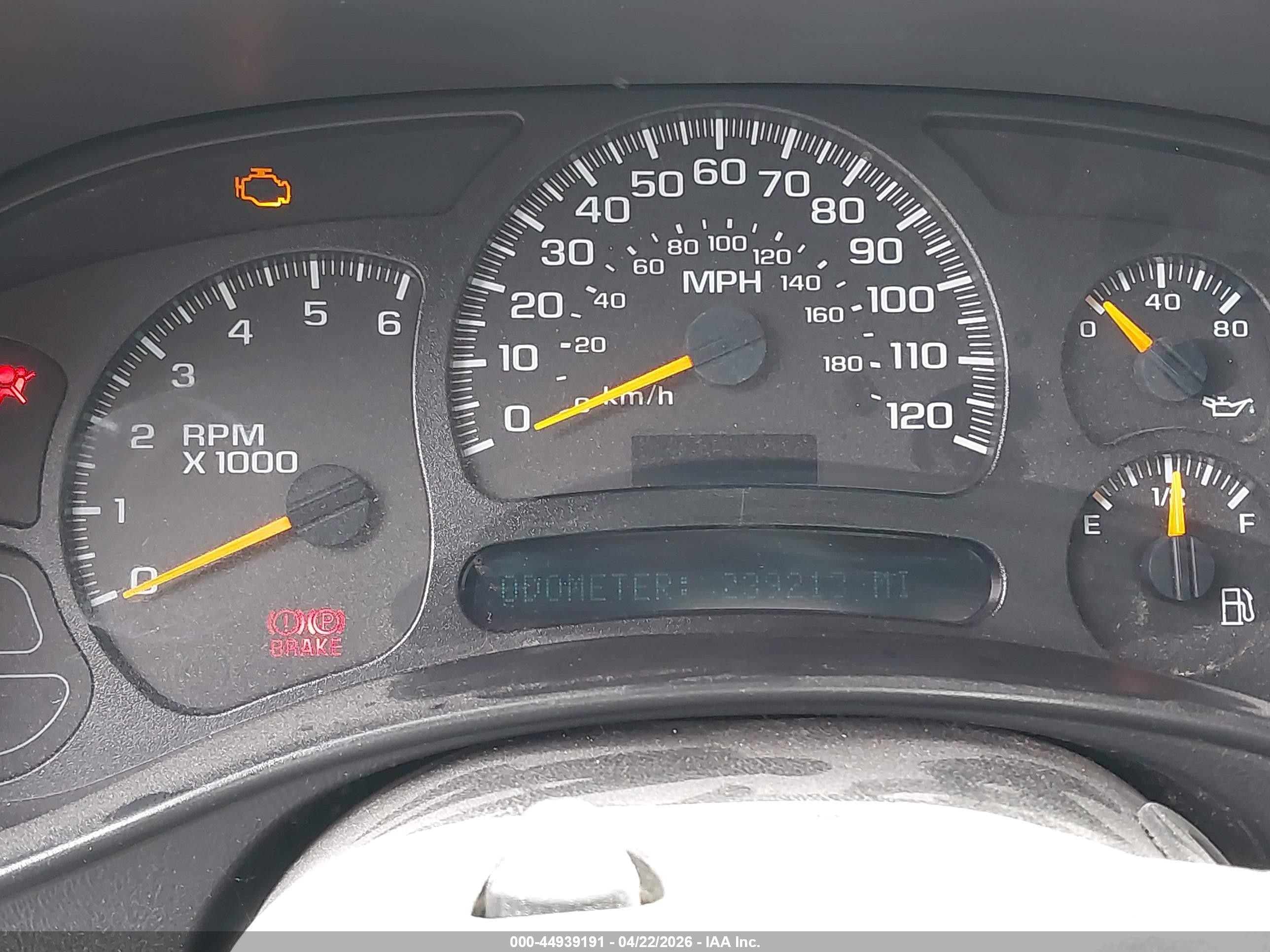 2005 Chevrolet Silverado 1500 Work Truck White vin: 1GCEC14V35Z238677