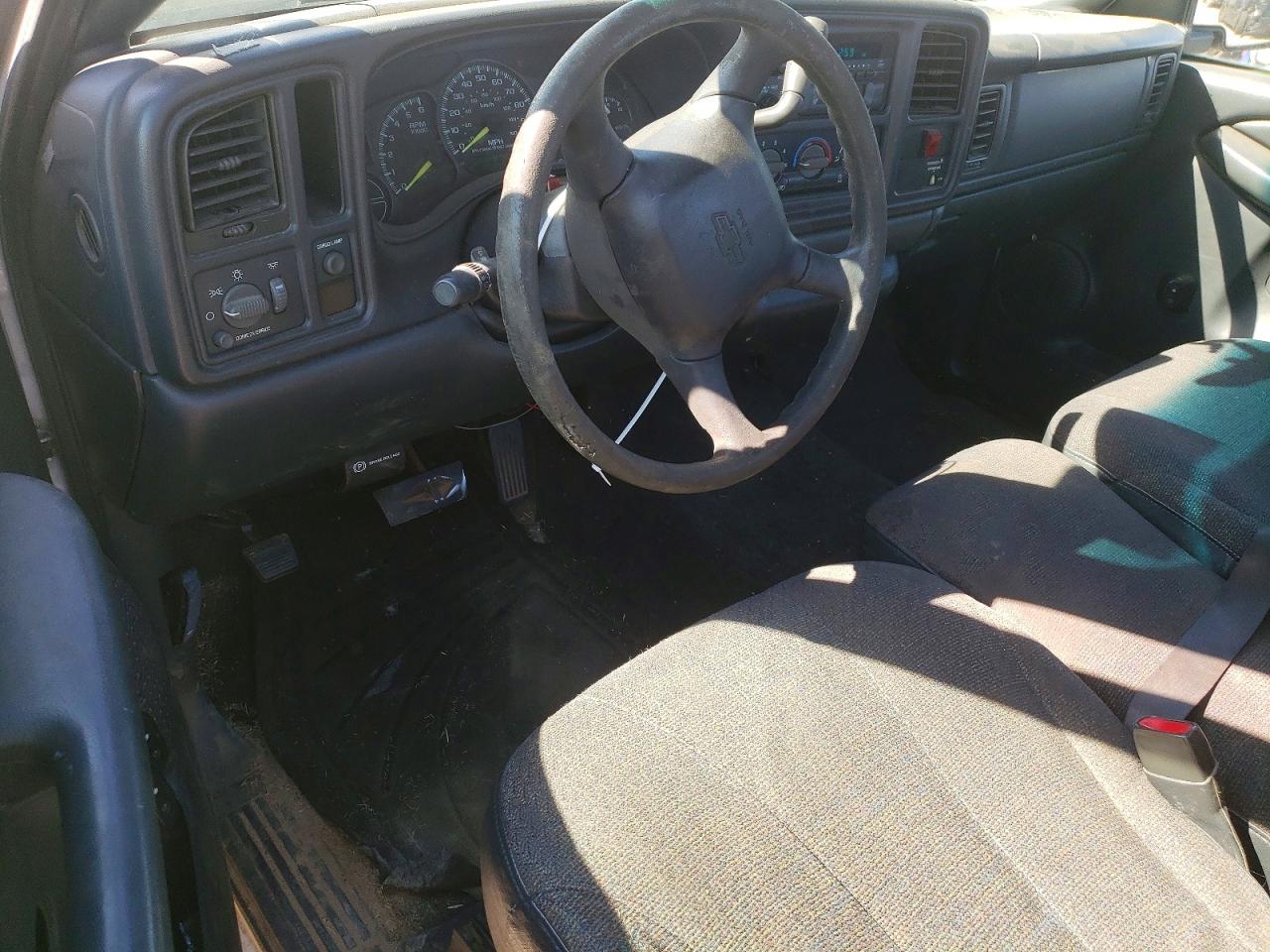 2000 Chevrolet Silverado C1500 White vin: 1GCEC14V3YE274753