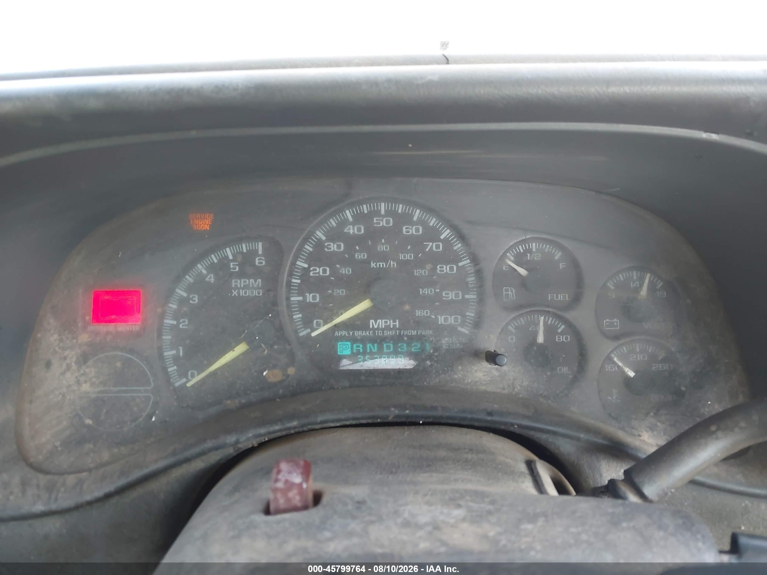 2000 Chevrolet Silverado 1500   Silver vin: 1GCEC14V3YE373265