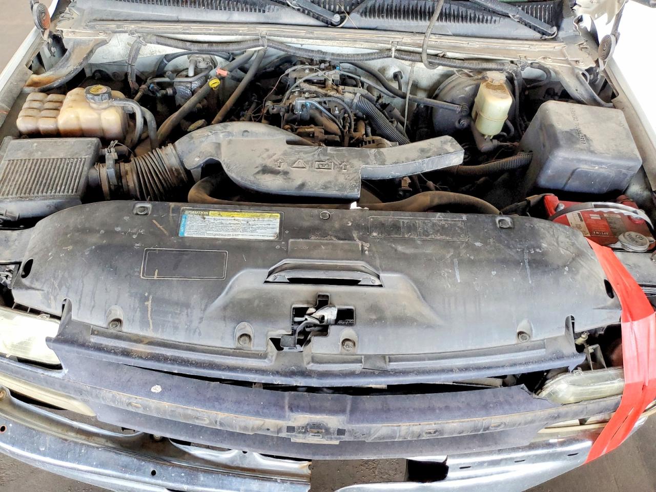 2000 Chevrolet Silverado C1500 White vin: 1GCEC14V3YE407477