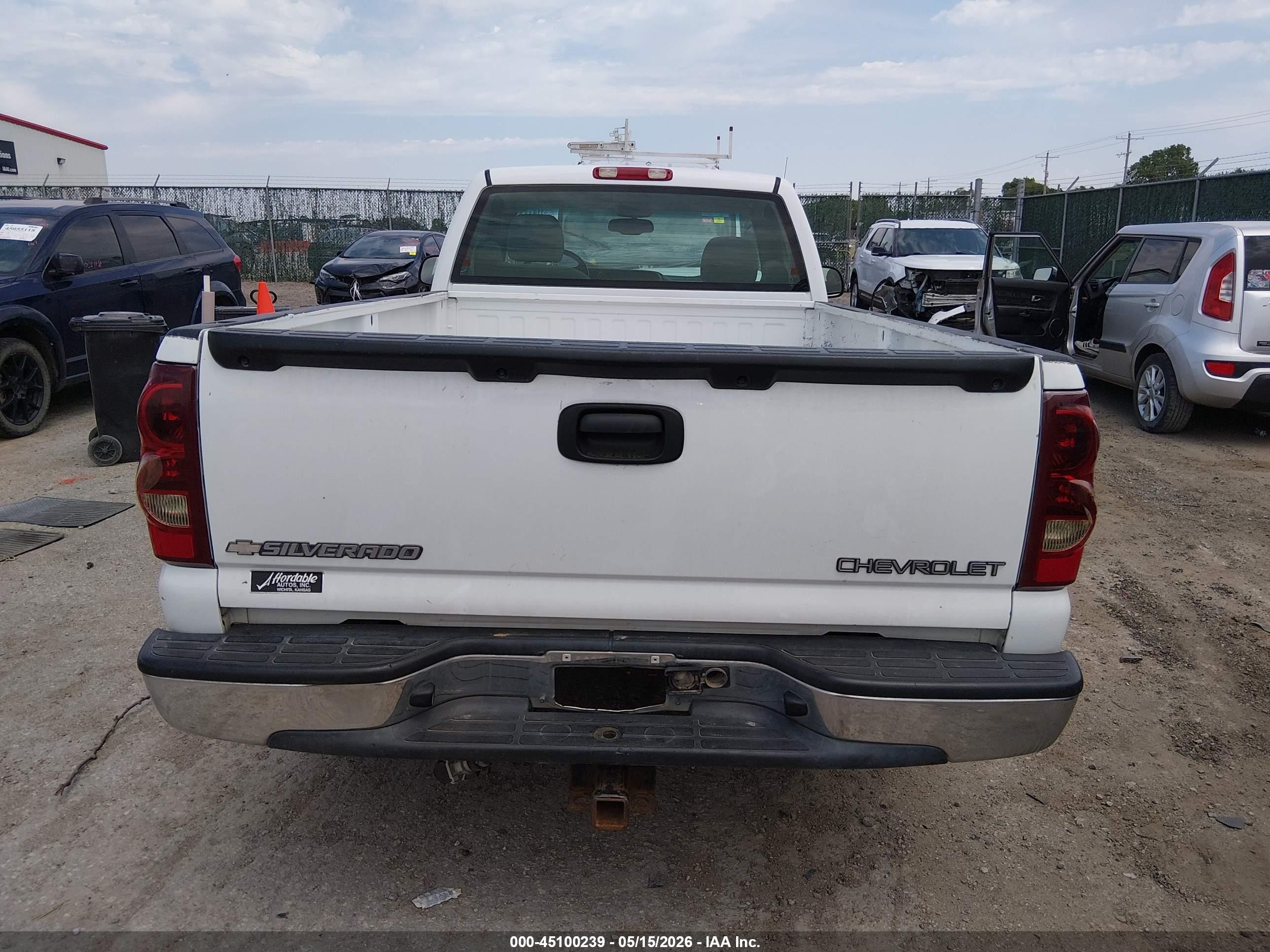 2003 Chevrolet Silverado 1500 Ls White vin: 1GCEC14V43Z154235