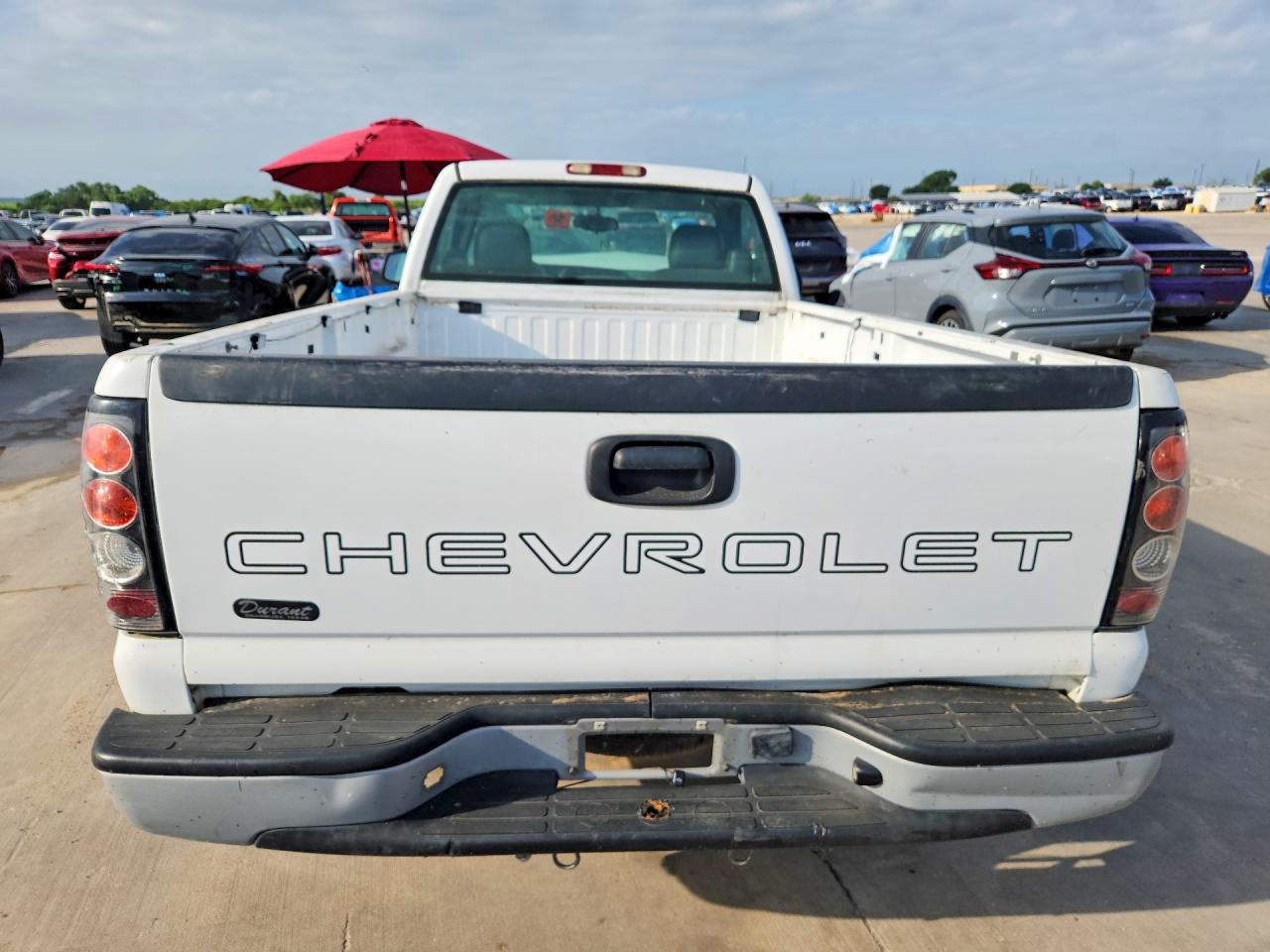 2004 Chevrolet Silverado C1500 White vin: 1GCEC14V44Z347891
