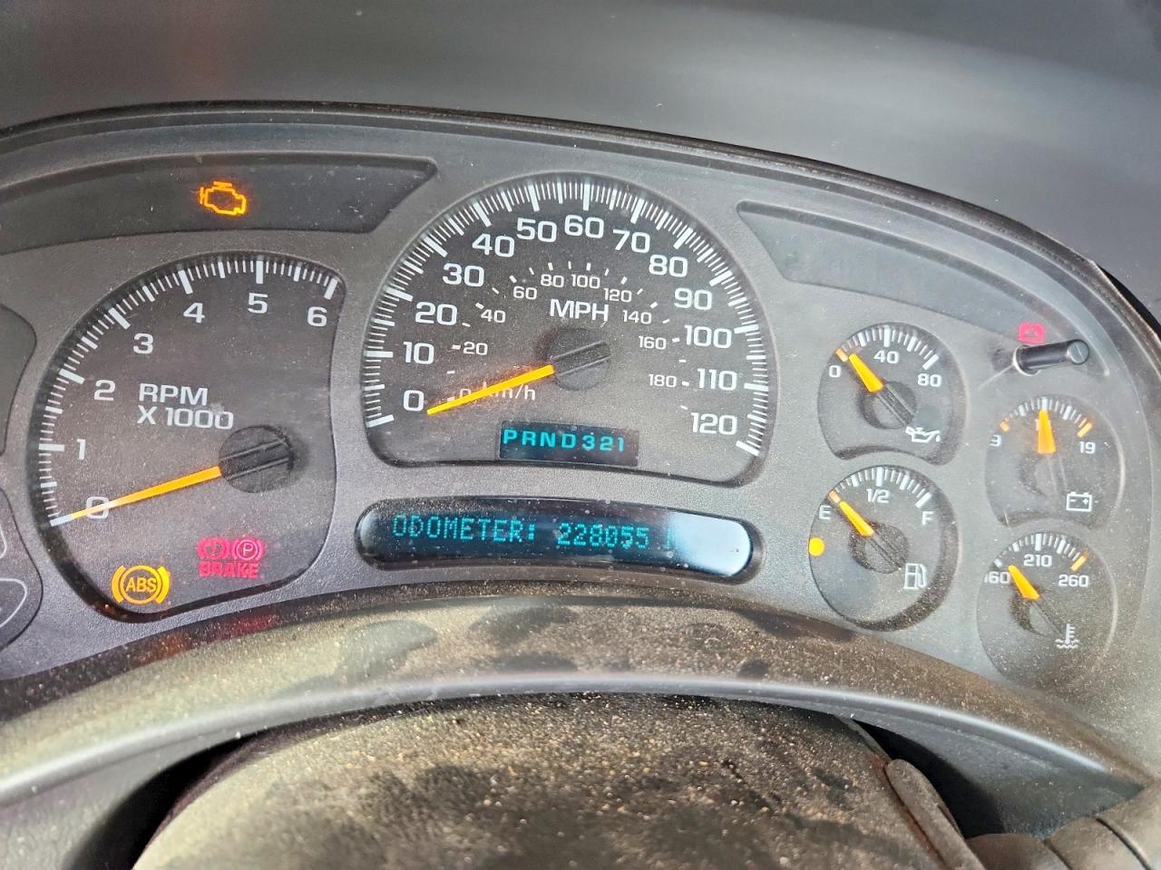 2004 Chevrolet Silverado C1500 White vin: 1GCEC14V44Z347891