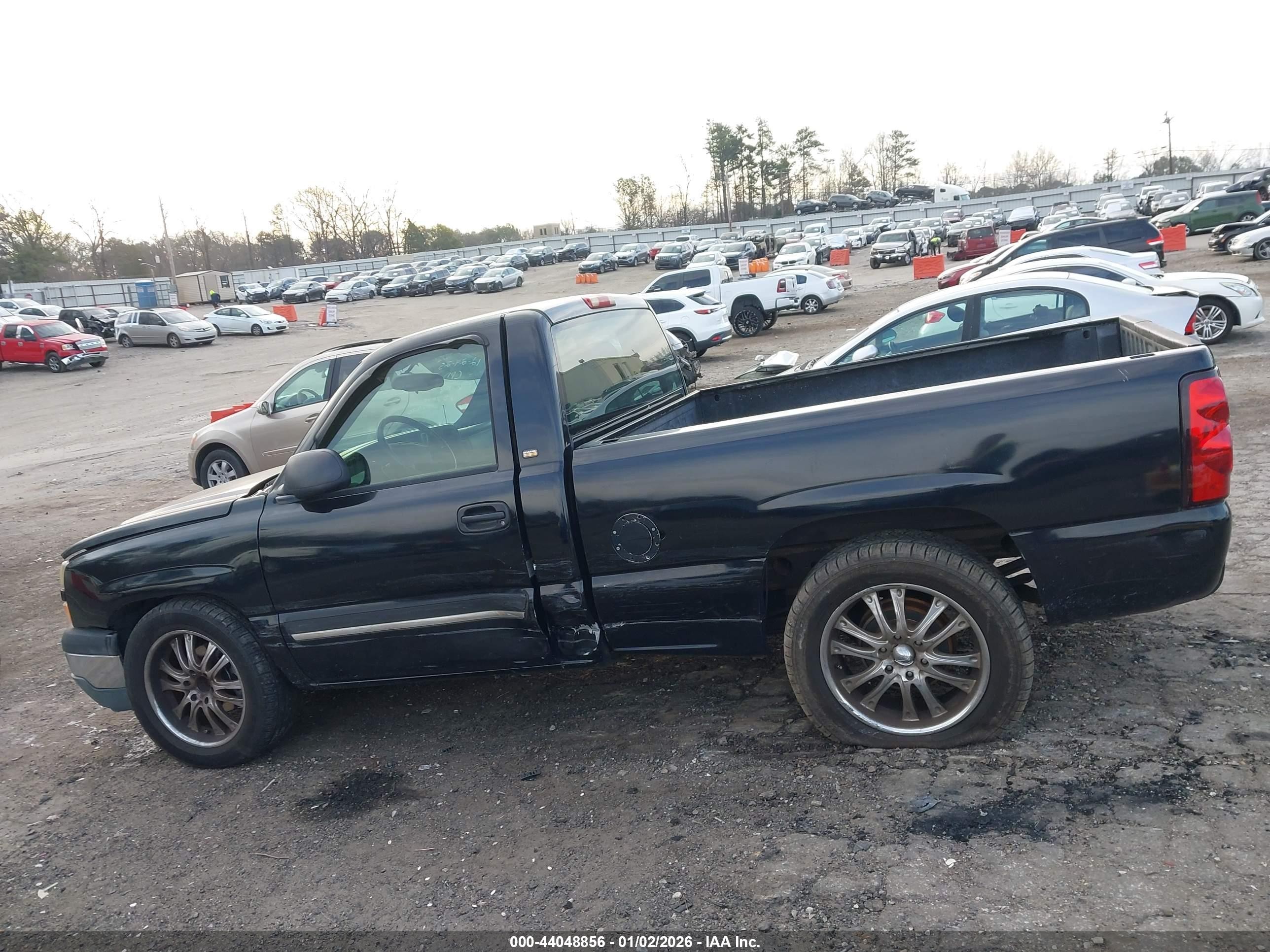 2005 Chevrolet Silverado 1500   Black vin: 1GCEC14V45Z204859
