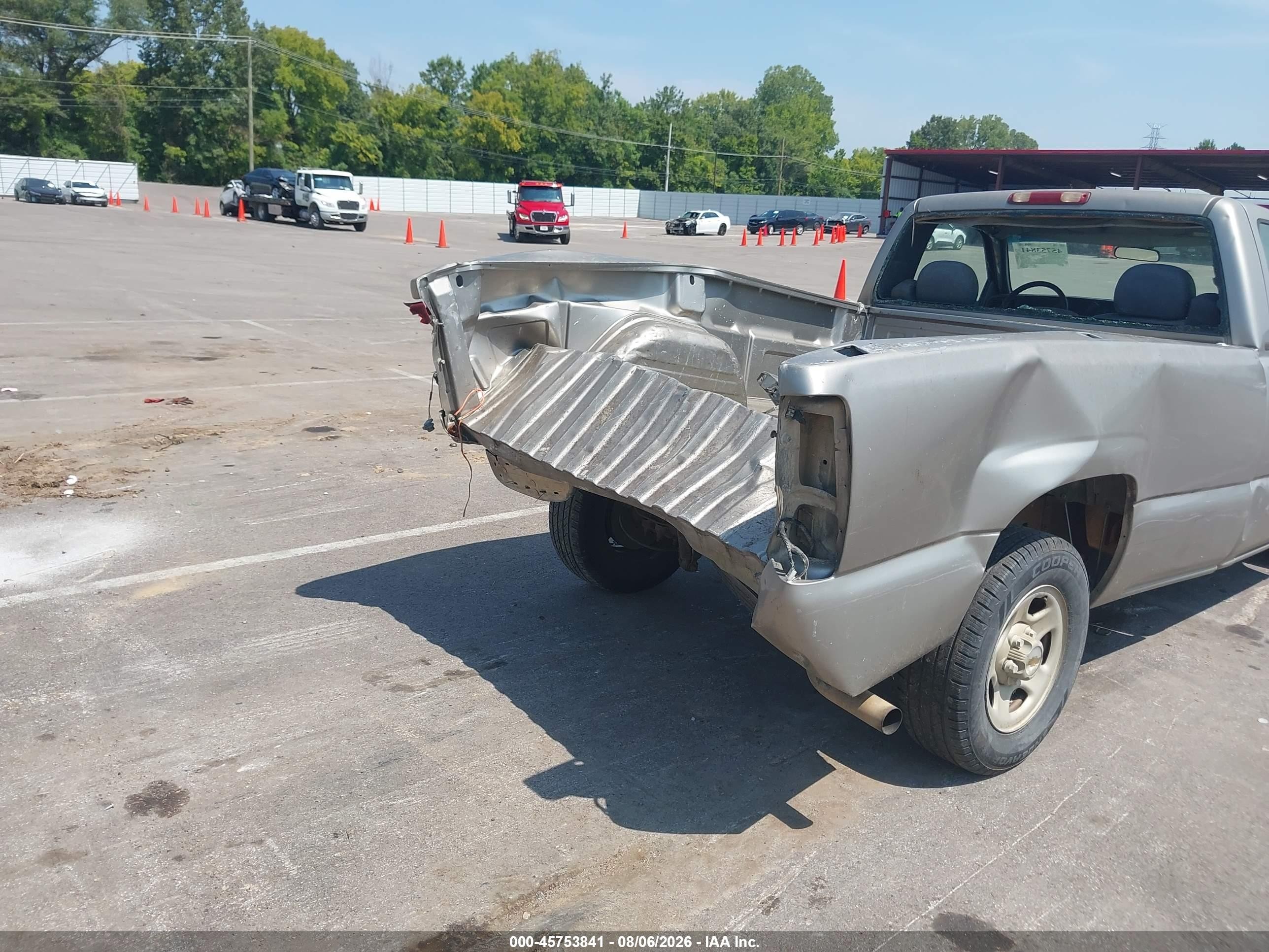 2000 Chevrolet Silverado 1500   Желто-коричневый vin: 1GCEC14V4YE171292