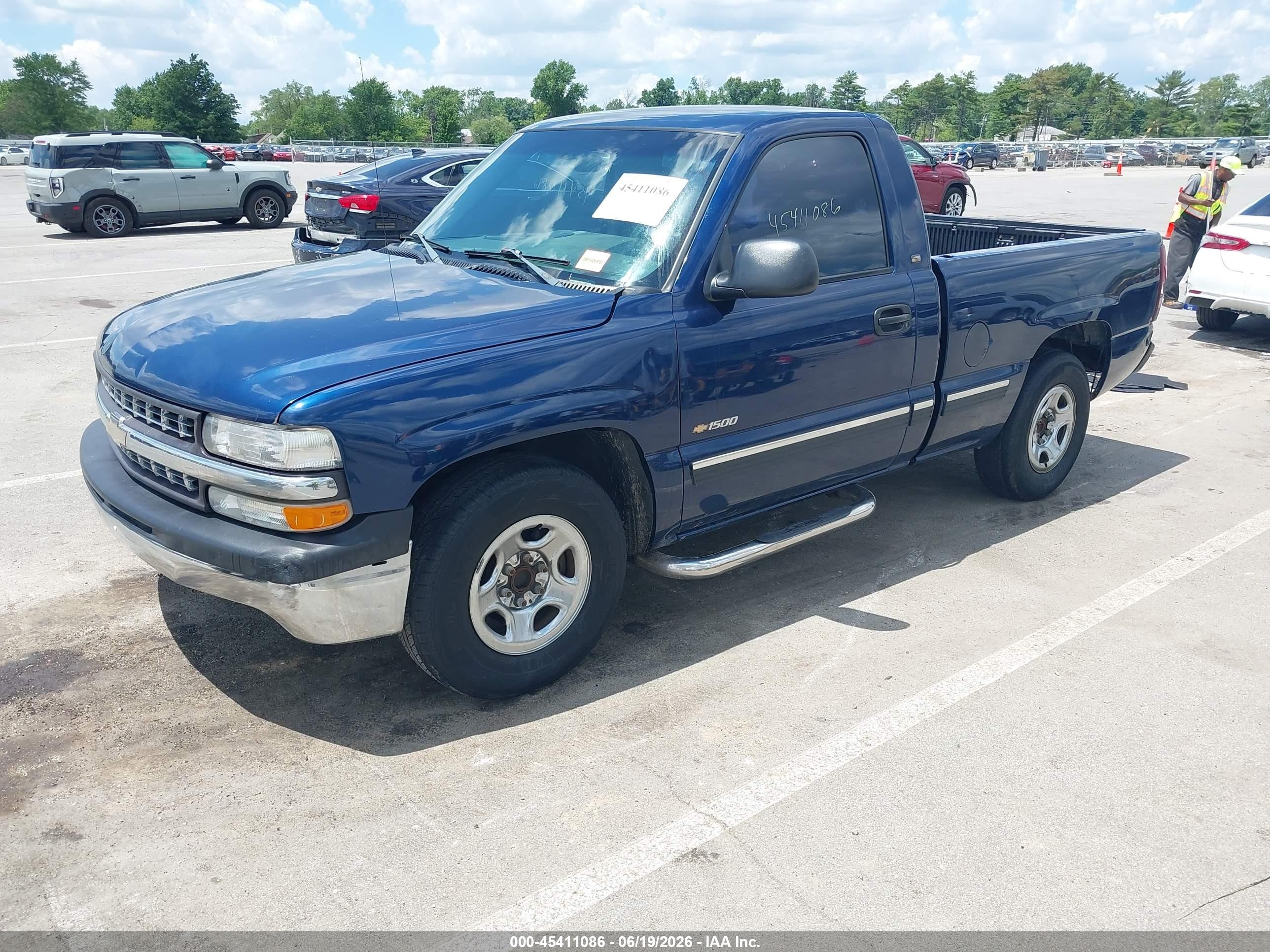 2002 Chevrolet Silverado 1500   Синий vin: 1GCEC14V52Z295507