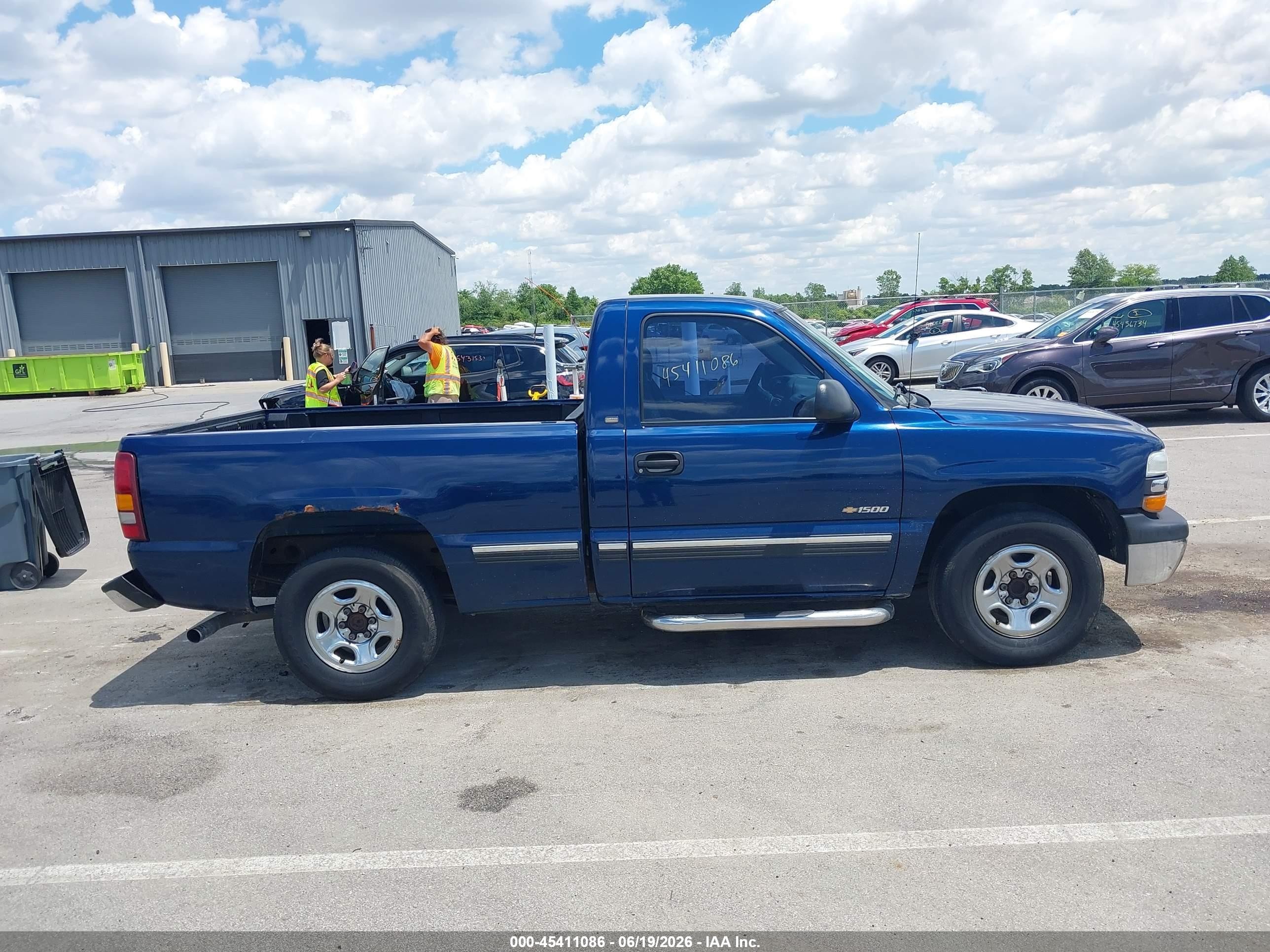 2002 Chevrolet Silverado 1500   Синий vin: 1GCEC14V52Z295507