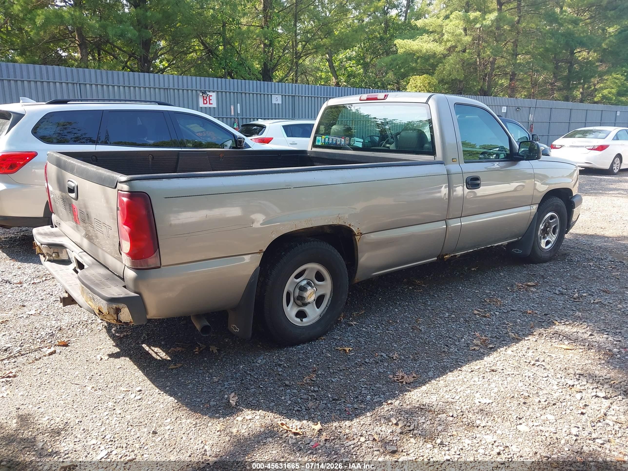 2003 Chevrolet Silverado 1500 Work Truck Silver vin: 1GCEC14V53Z194968
