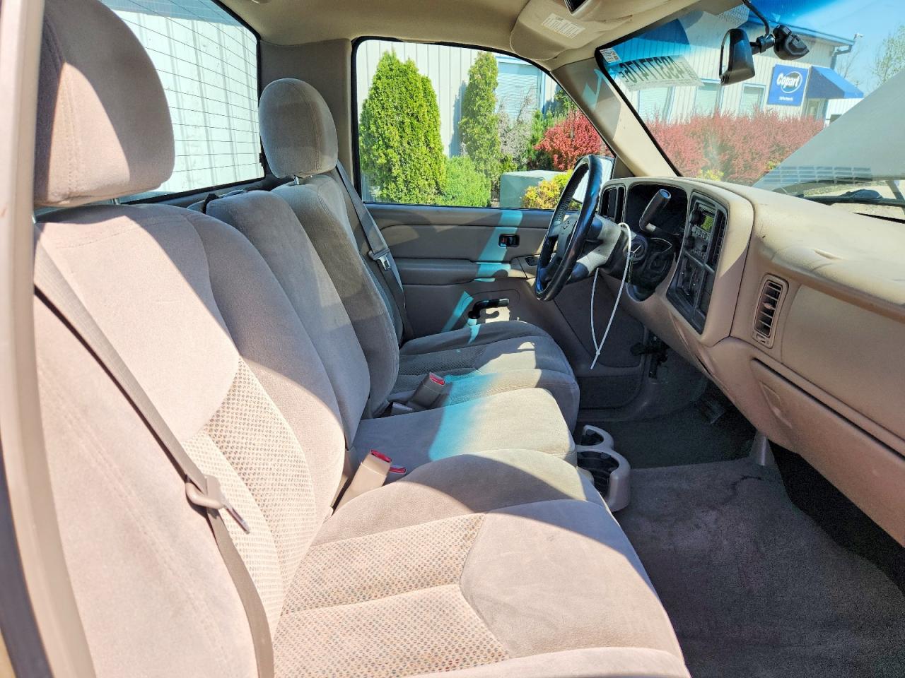 2004 Chevrolet Silverado C1500 Cream vin: 1GCEC14V54Z294361