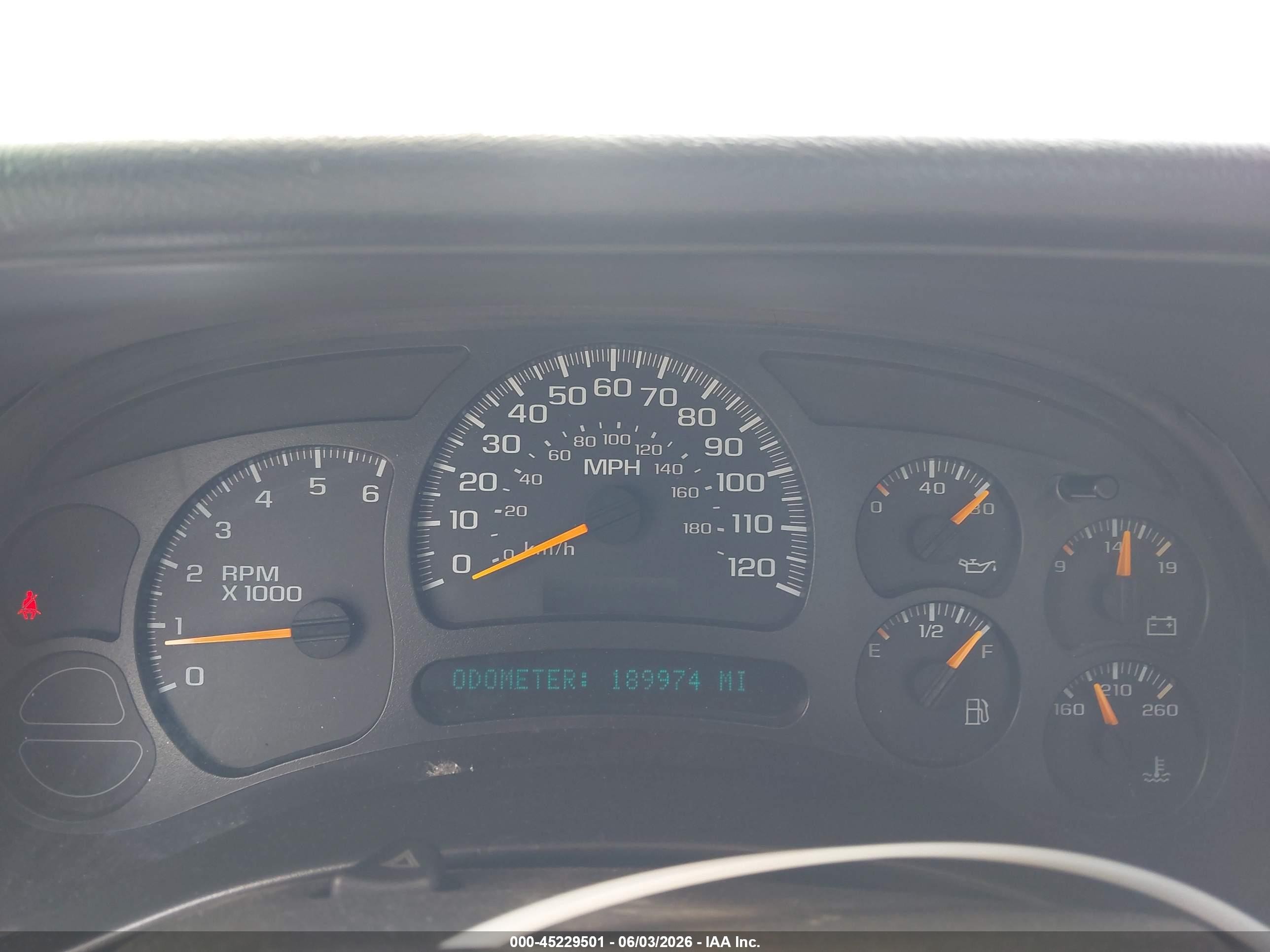 2005 Chevrolet Silverado 1500 Work Truck White vin: 1GCEC14V55Z350638