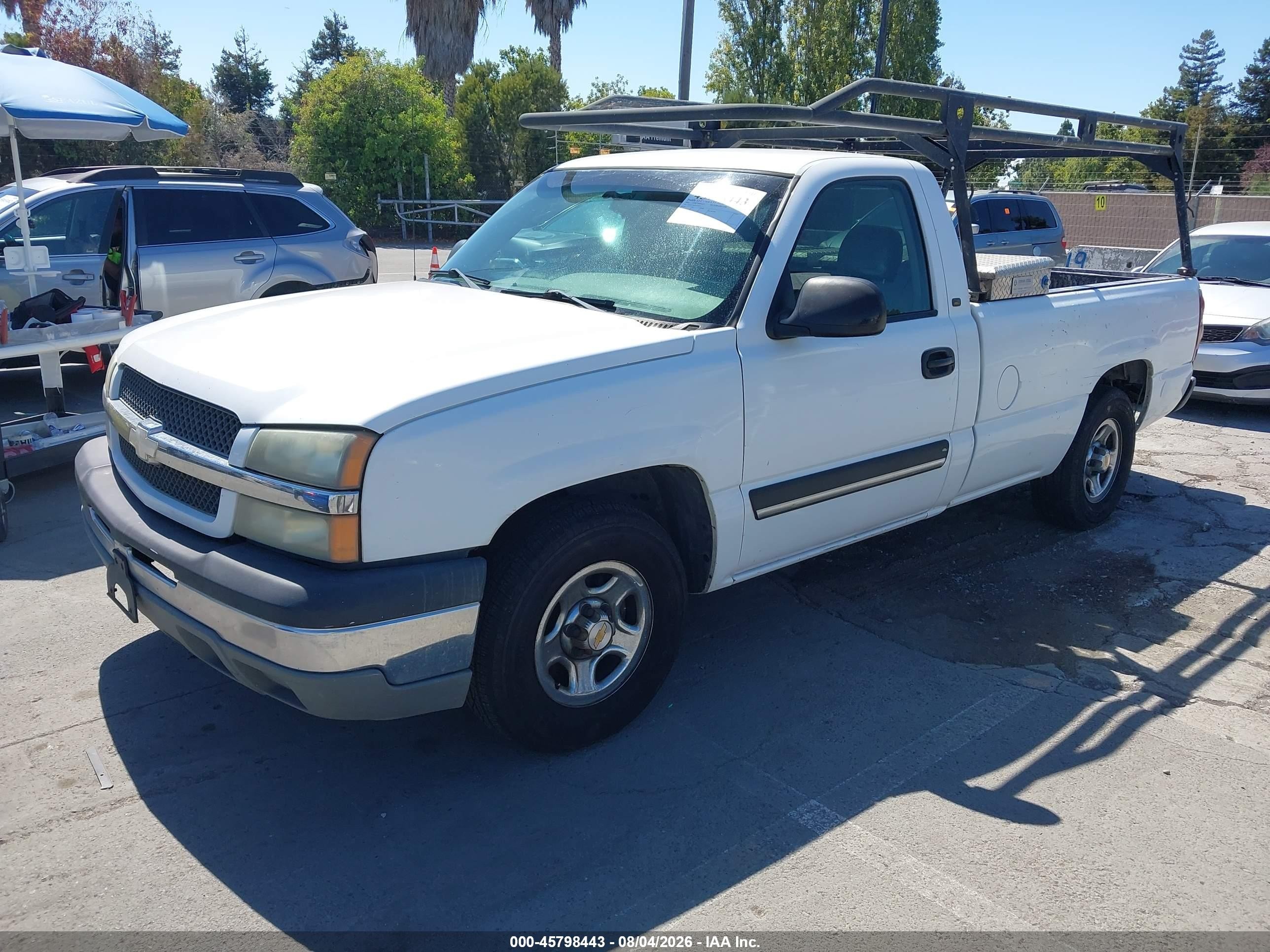 2003 Chevrolet Silverado 1500   White vin: 1GCEC14V63Z176172