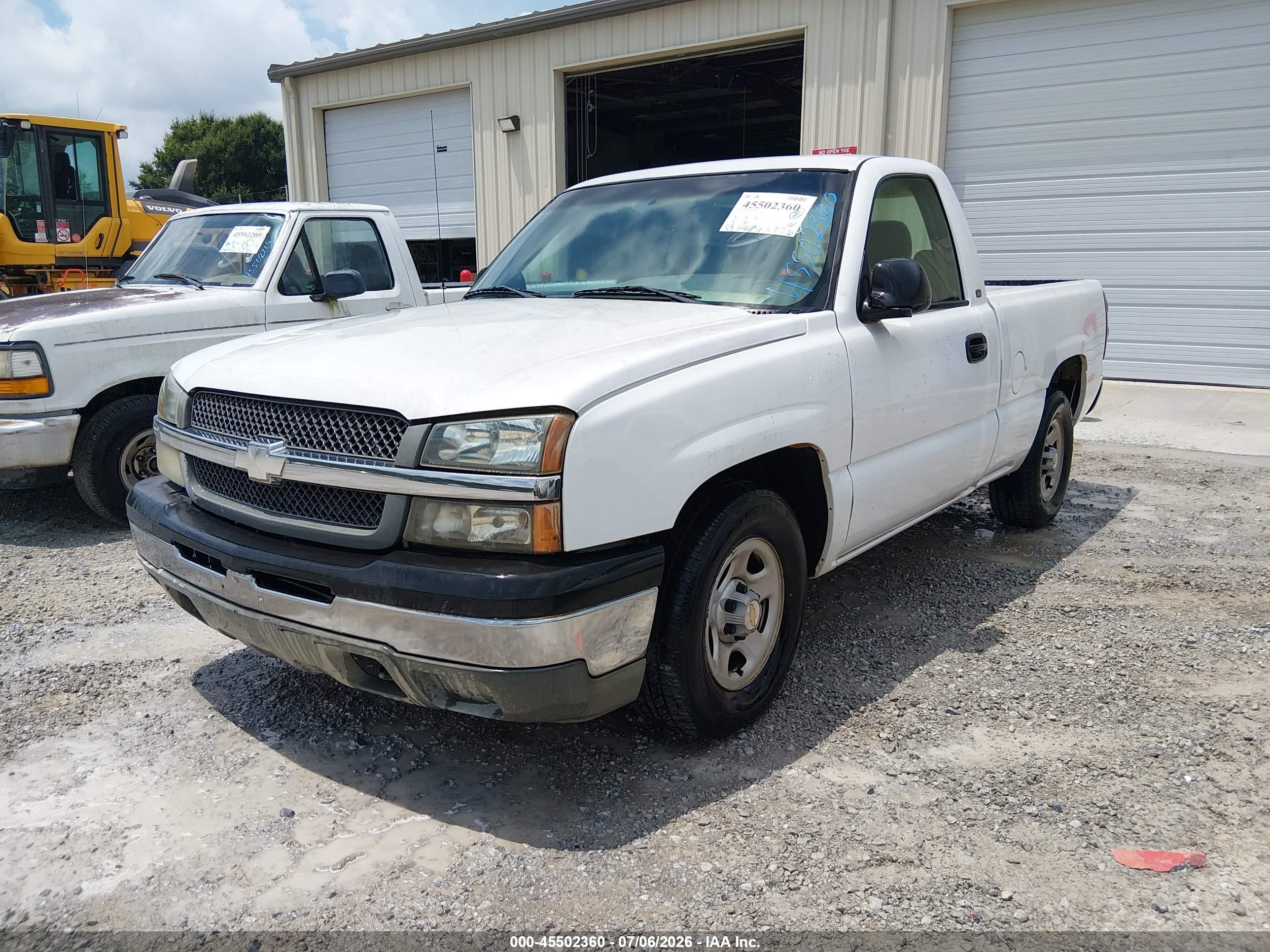 2003 Chevrolet Silverado 1500   White vin: 1GCEC14V63Z251646