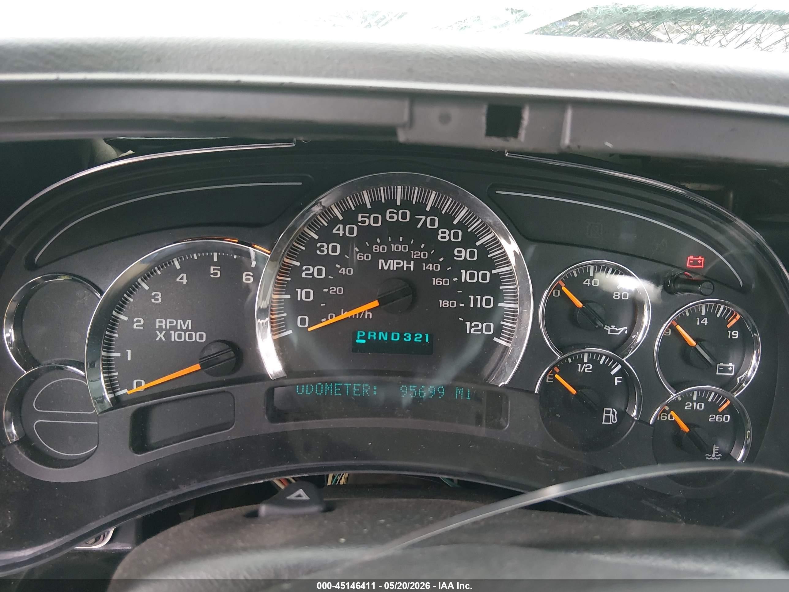 2004 Chevrolet Silverado 1500 Work Truck White vin: 1GCEC14V64Z303410