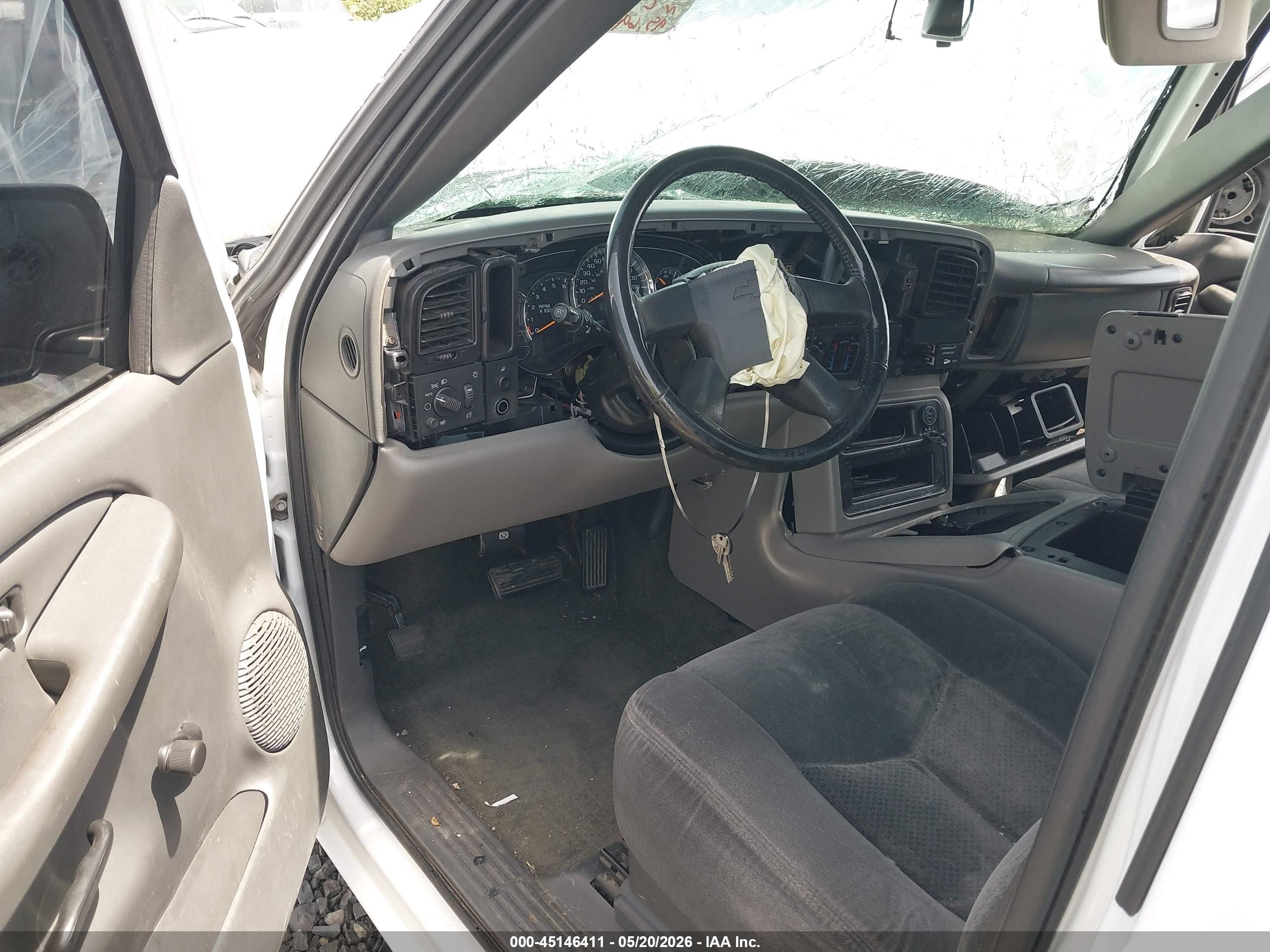 2004 Chevrolet Silverado 1500 Work Truck White vin: 1GCEC14V64Z303410