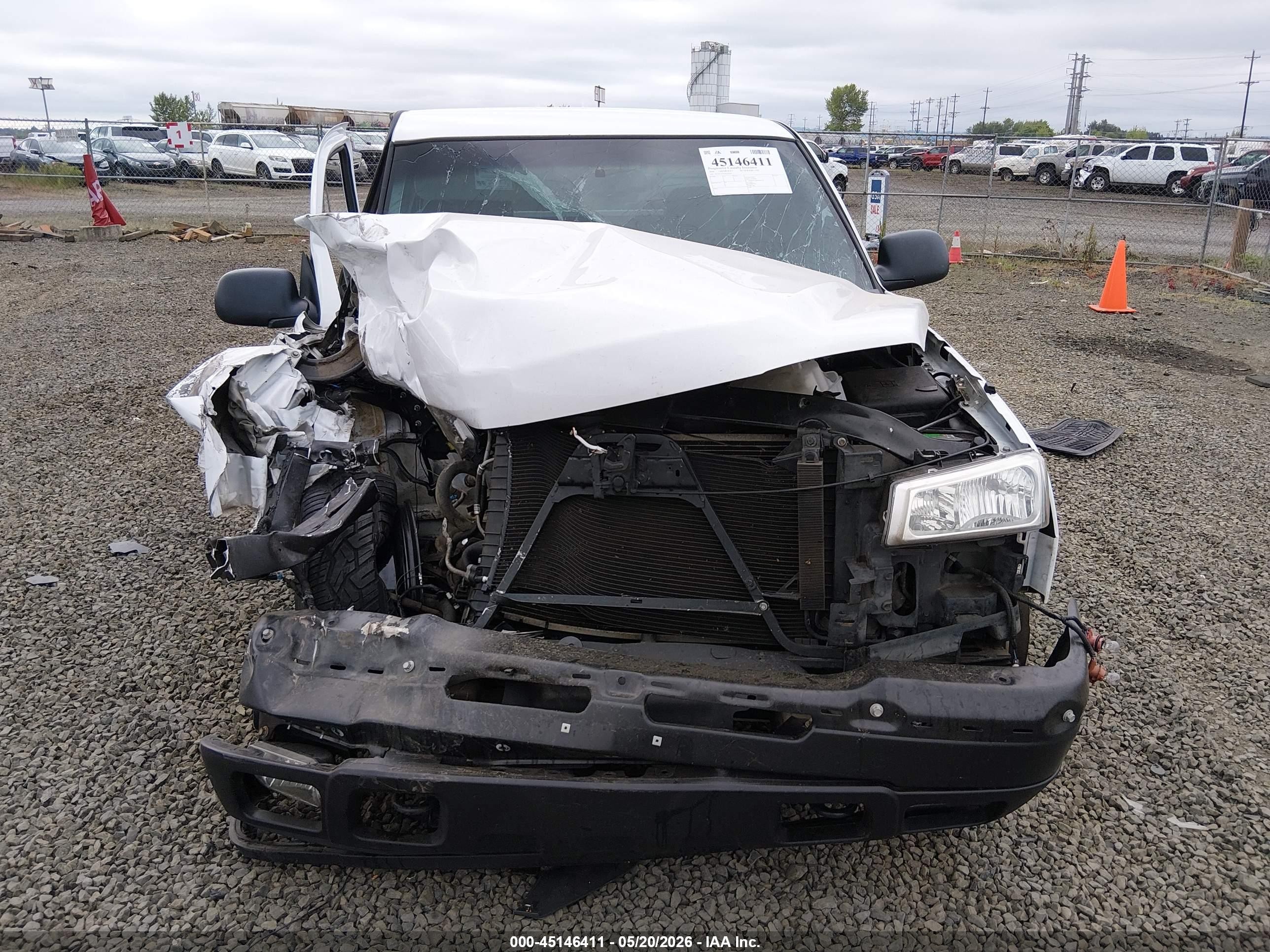2004 Chevrolet Silverado 1500 Work Truck White vin: 1GCEC14V64Z303410