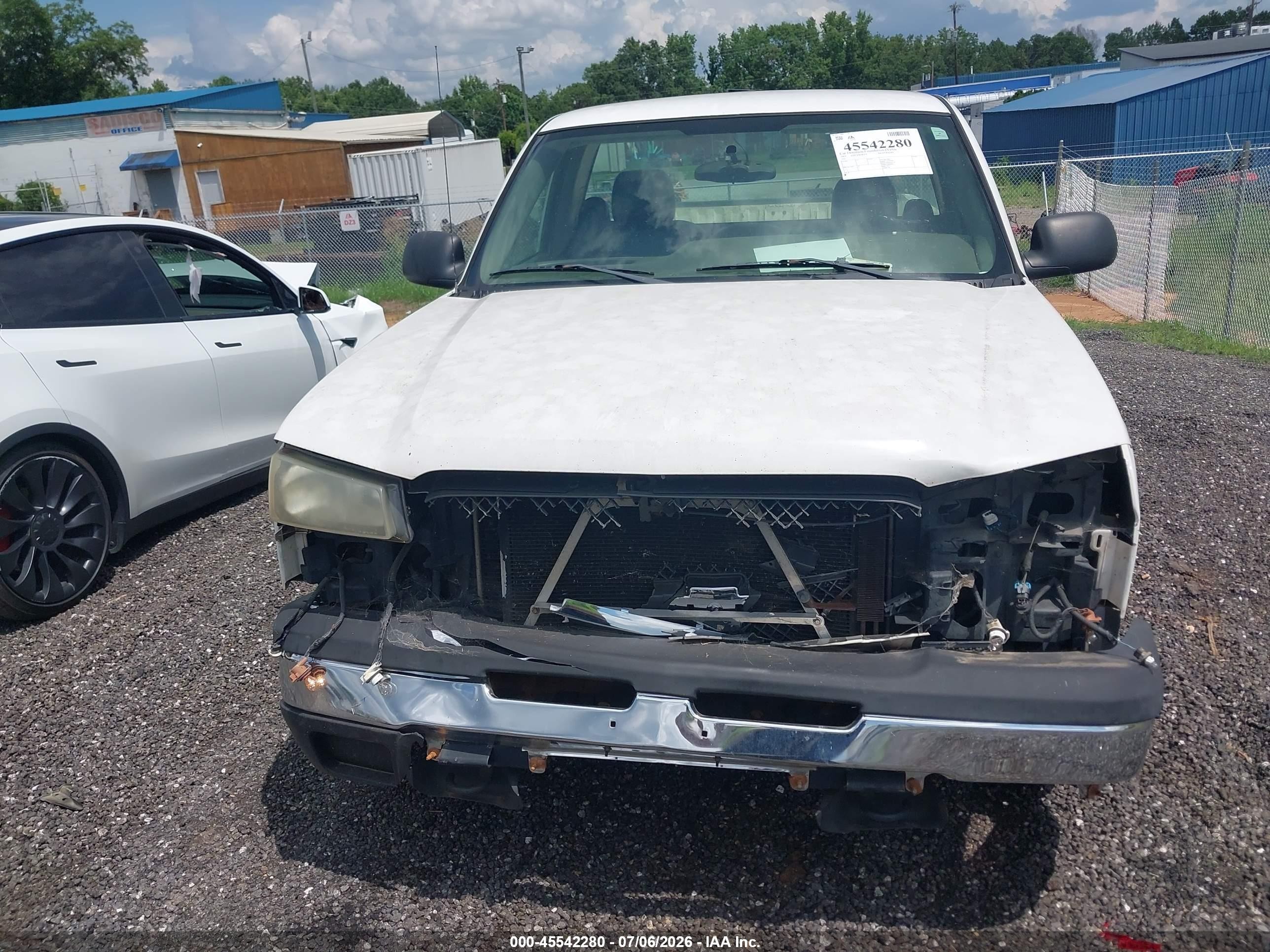 2005 Chevrolet Silverado 1500 Work Truck White vin: 1GCEC14V65Z146172