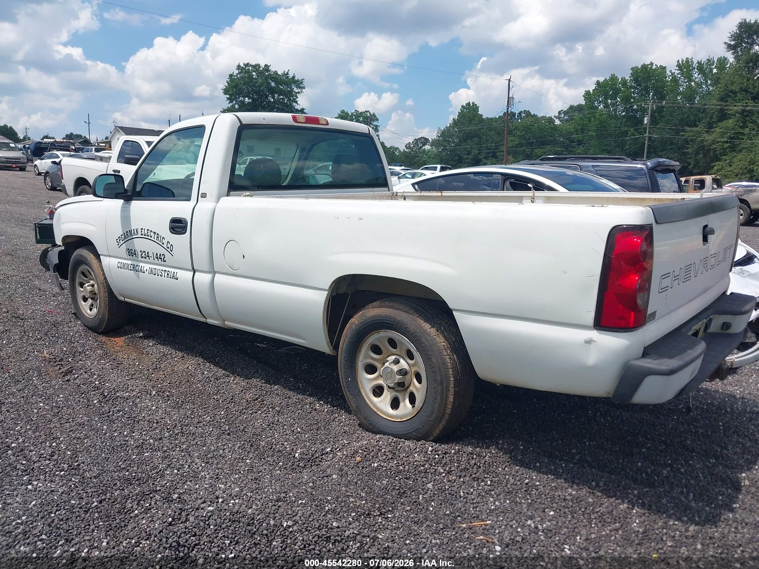 2005 Chevrolet Silverado 1500 Work Truck White vin: 1GCEC14V65Z146172
