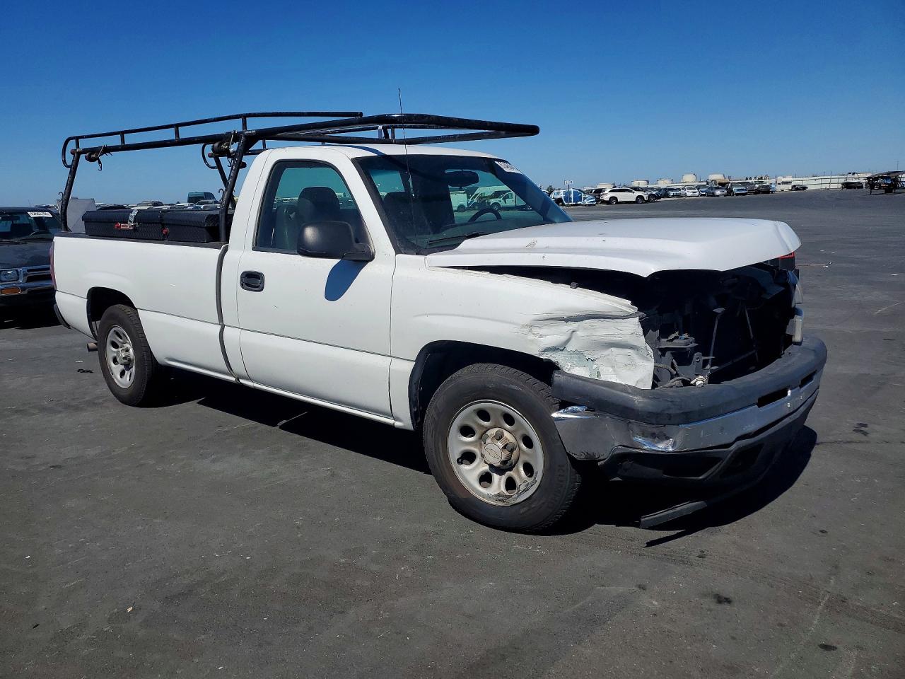 2006 Chevrolet Silverado C1500 White vin: 1GCEC14V66Z109611