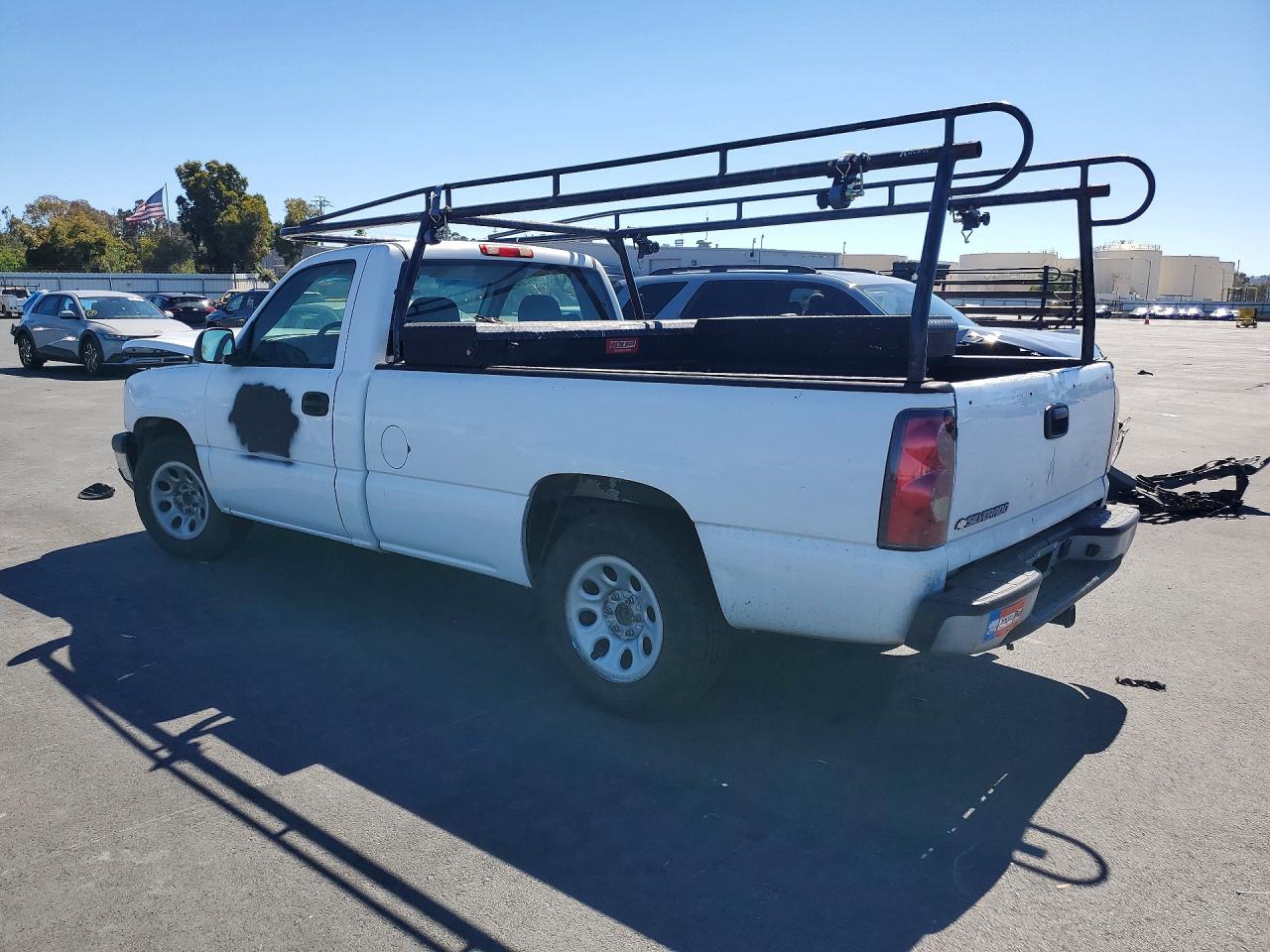 2006 Chevrolet Silverado C1500 White vin: 1GCEC14V66Z109611