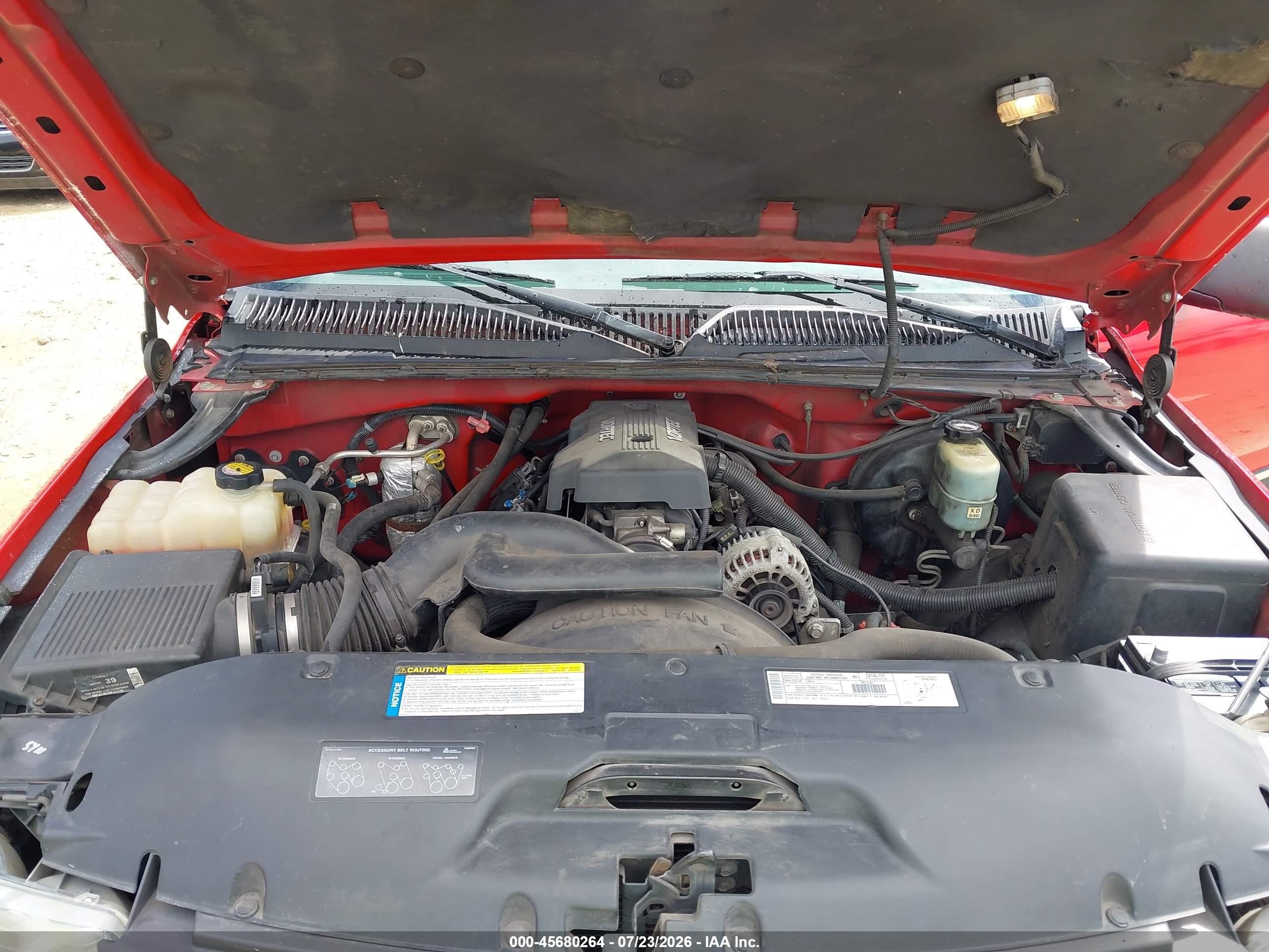 2000 Chevrolet Silverado 1500   Red vin: 1GCEC14V6YZ107831