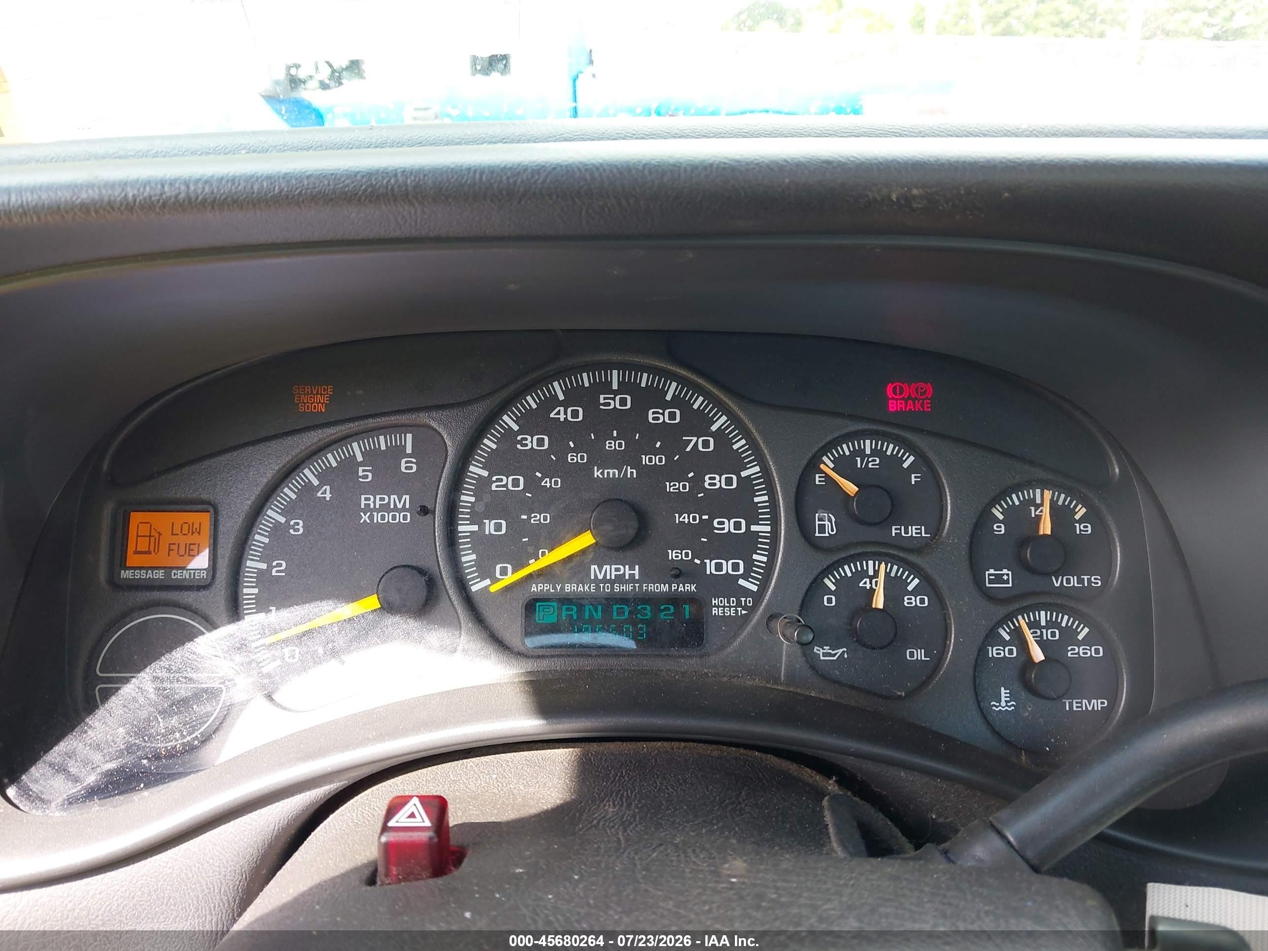 2000 Chevrolet Silverado 1500   Red vin: 1GCEC14V6YZ107831