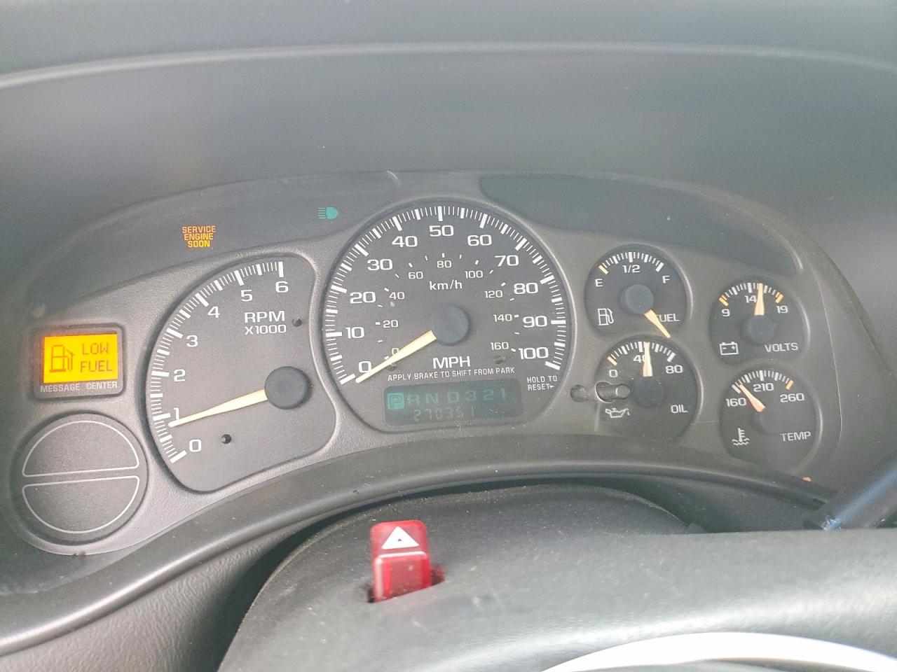 2002 Chevrolet Silverado C1500 White vin: 1GCEC14V82Z213527