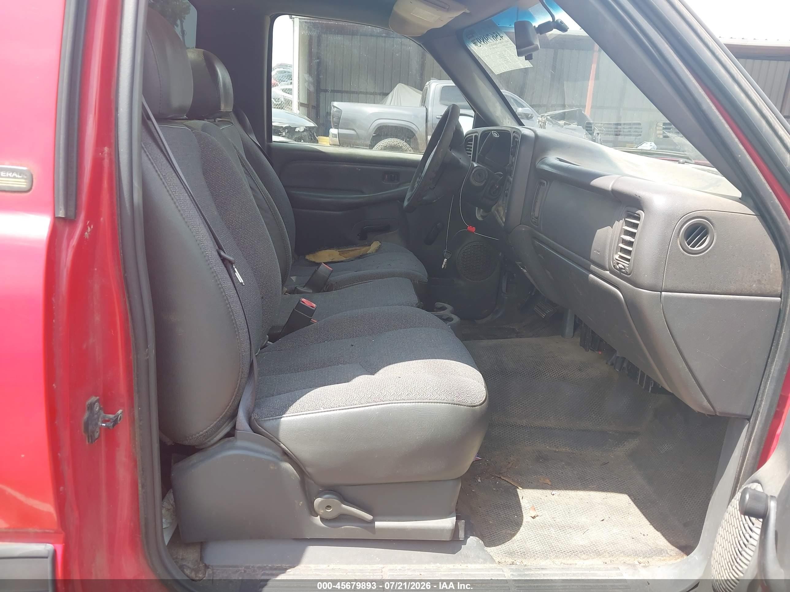 2003 Chevrolet Silverado 1500   Red vin: 1GCEC14V83Z101621