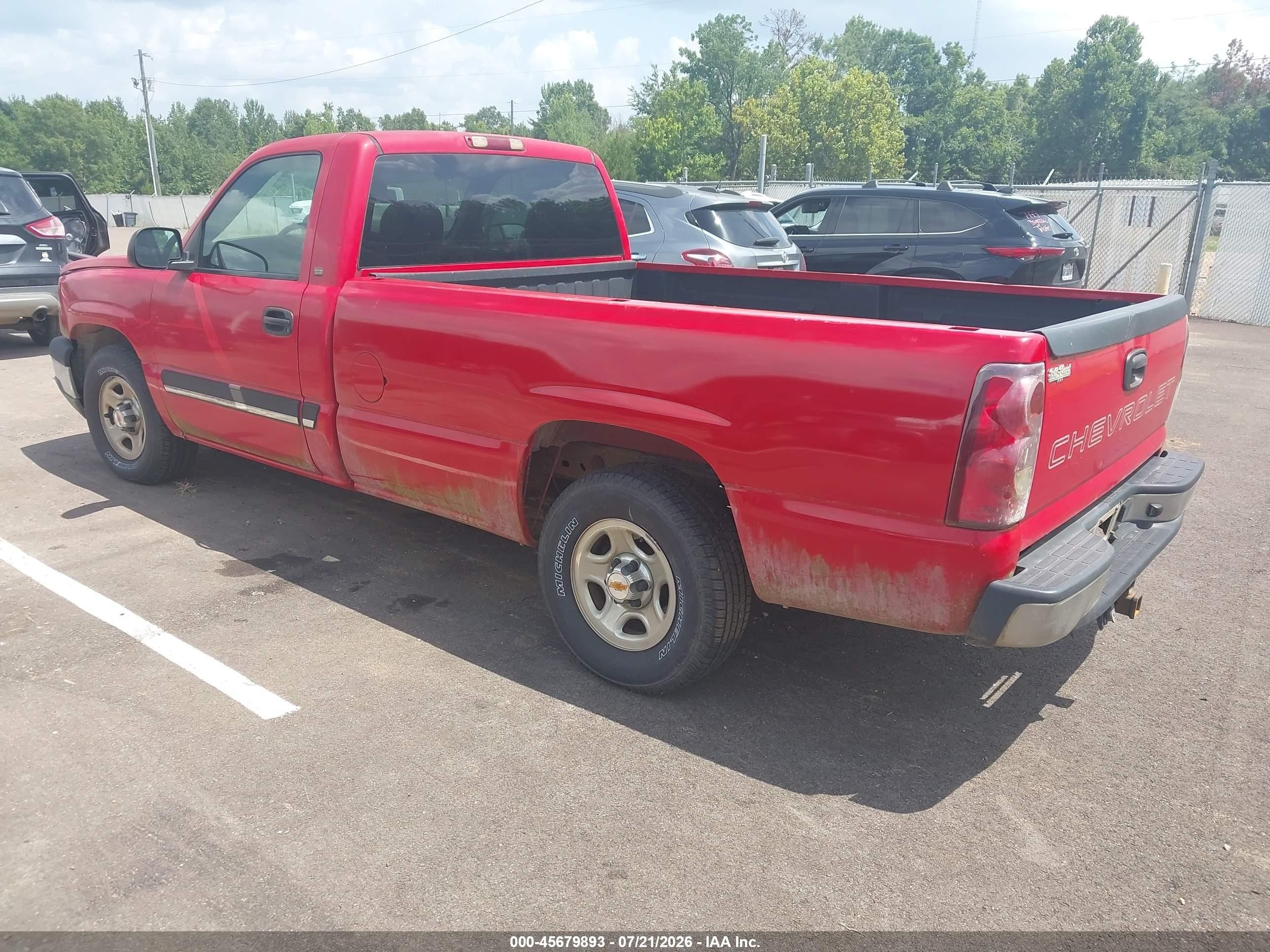 2003 Chevrolet Silverado 1500   Red vin: 1GCEC14V83Z101621