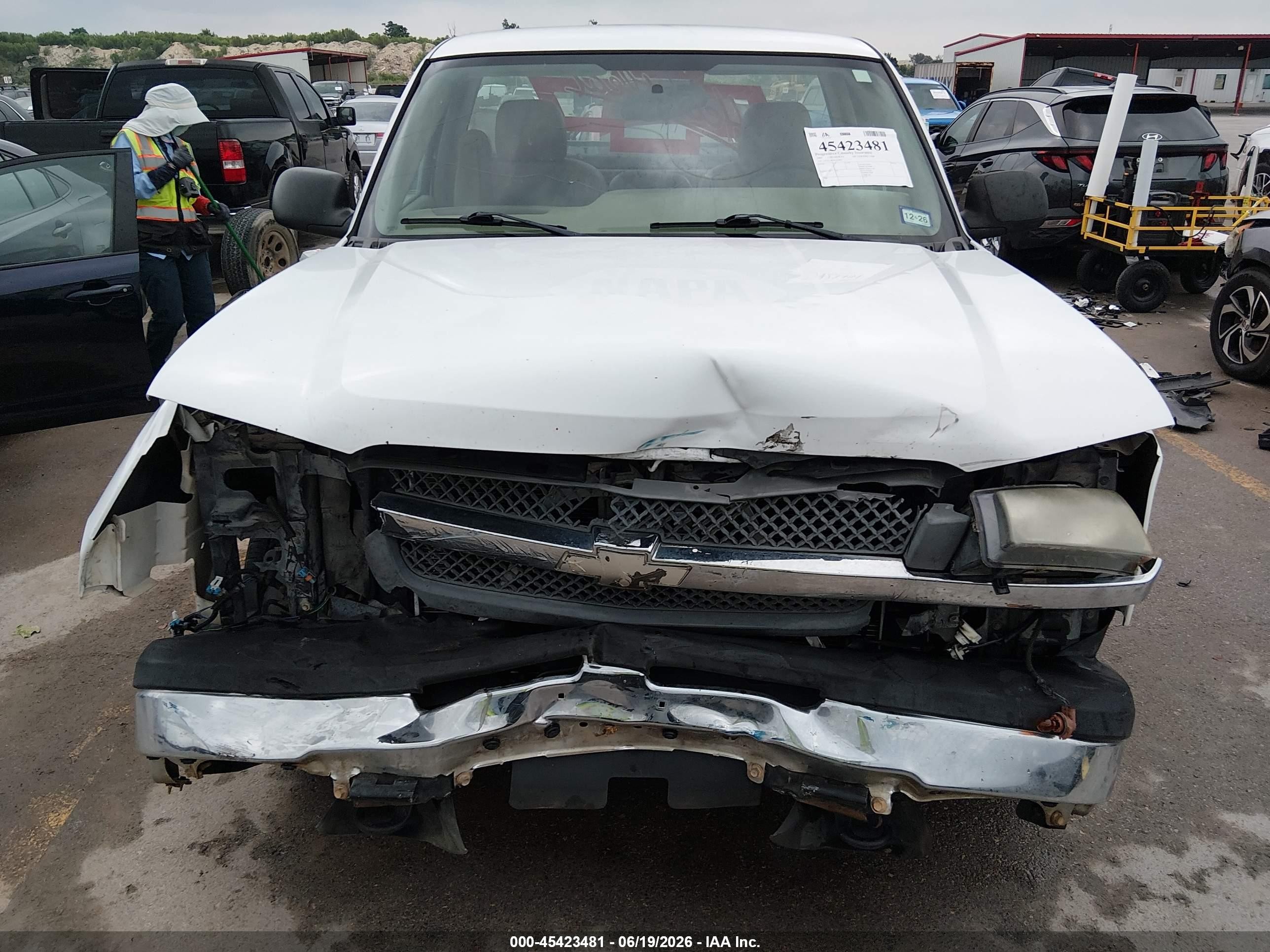 2005 Chevrolet Silverado 1500 Work Truck White vin: 1GCEC14V85Z128627