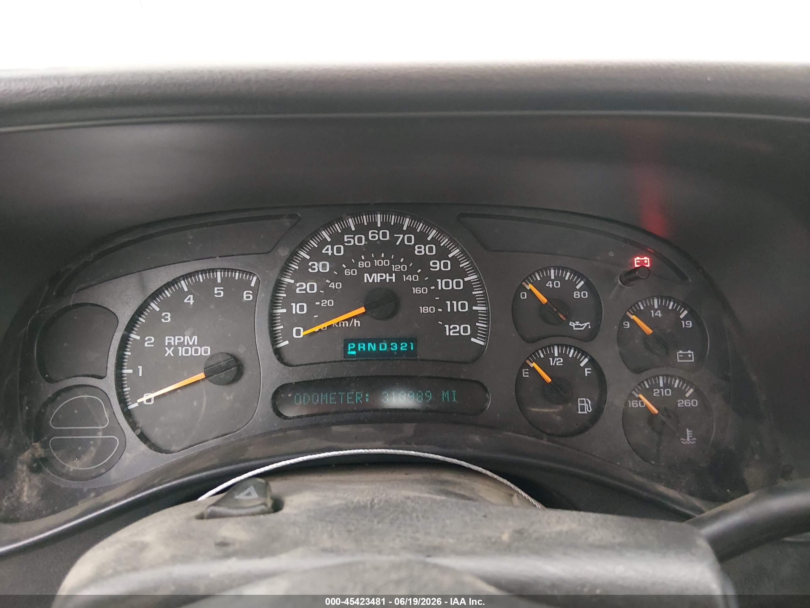 2005 Chevrolet Silverado 1500 Work Truck White vin: 1GCEC14V85Z128627