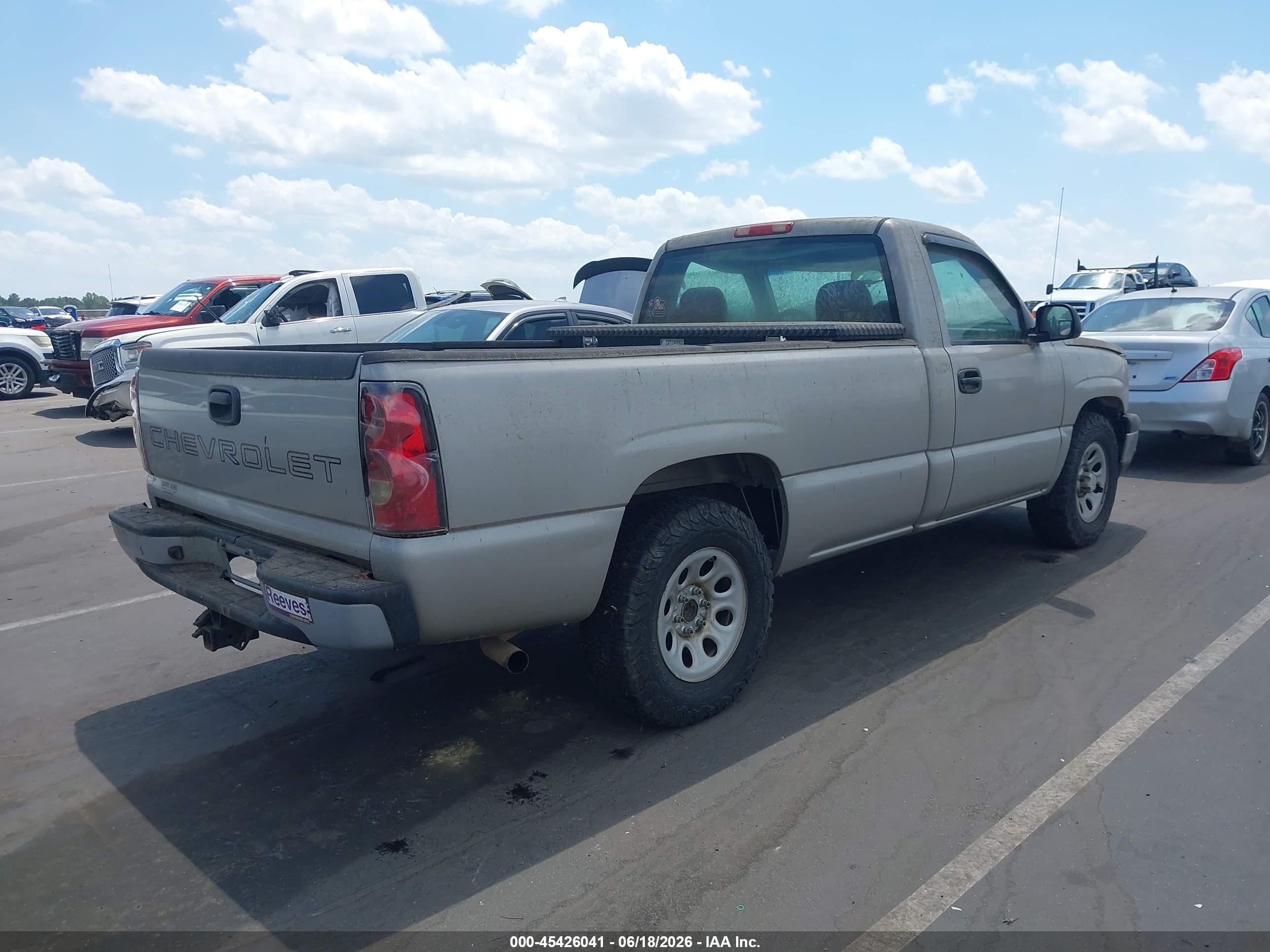 2006 Chevrolet Silverado 1500 Work Truck Бежевый vin: 1GCEC14V86E262546