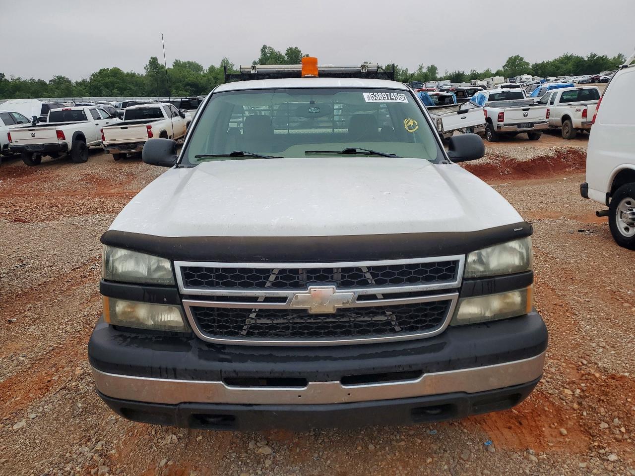 2007 Chevrolet Silverado C1500 Classic White vin: 1GCEC14V87Z113662