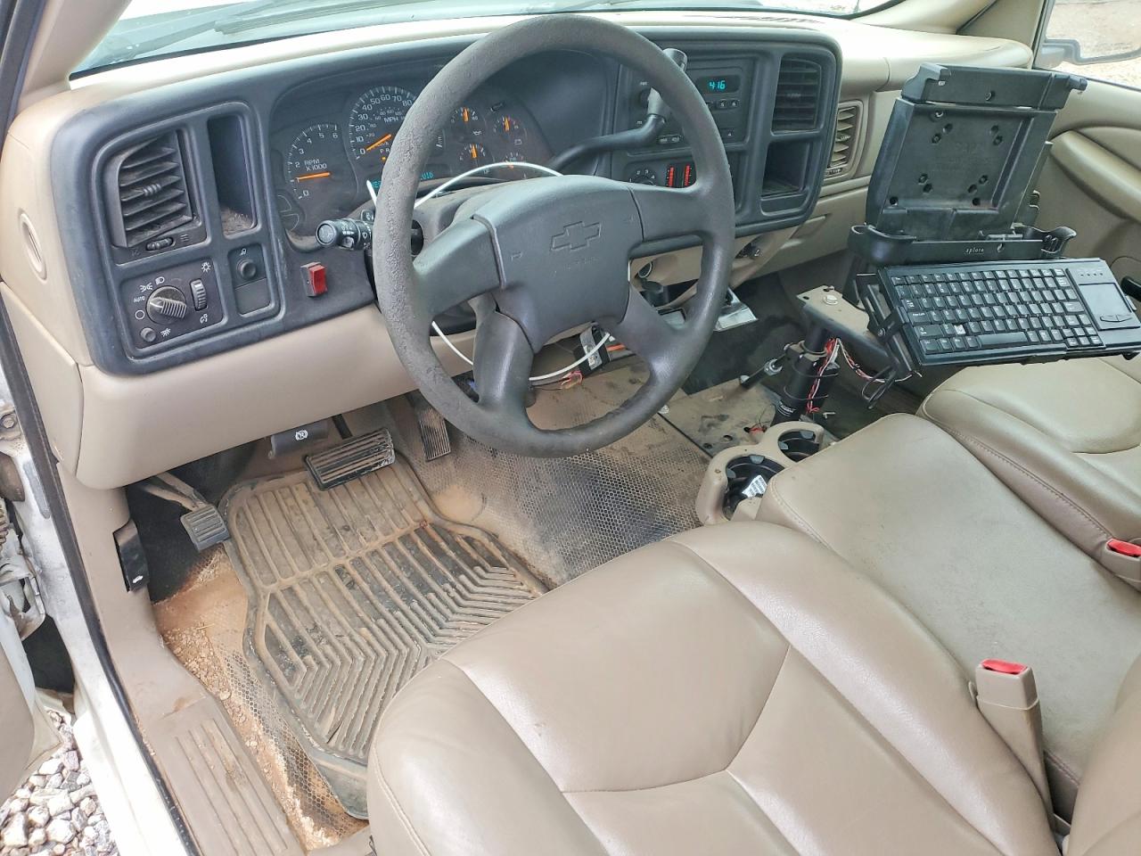 2007 Chevrolet Silverado C1500 Classic White vin: 1GCEC14V87Z113662
