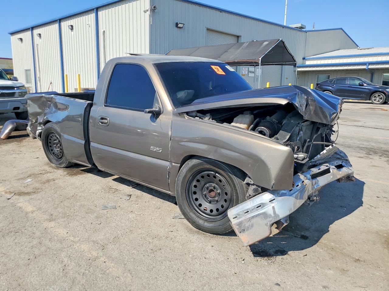 2000 Chevrolet Silverado C1500 Brown vin: 1GCEC14V8YZ230658