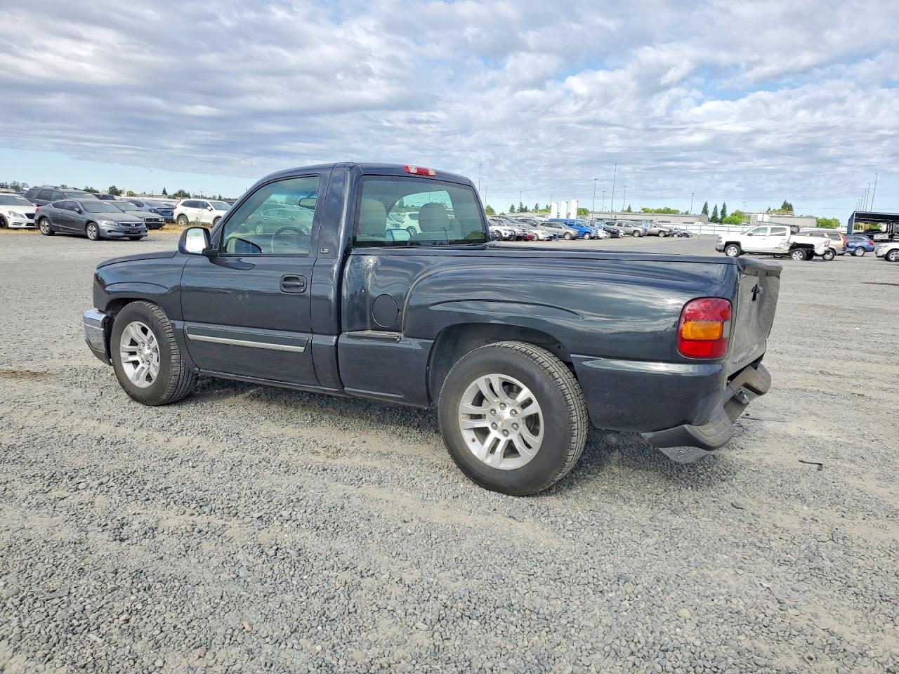 2003 Chevrolet Silverado C1500 Black vin: 1GCEC14V93Z348081