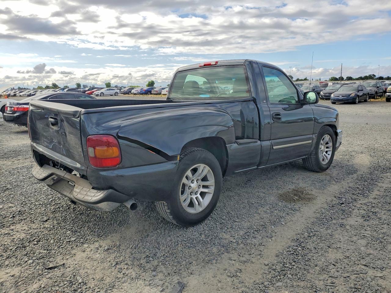 2003 Chevrolet Silverado C1500 Black vin: 1GCEC14V93Z348081