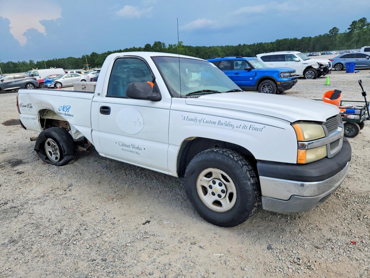 2004 Chevrolet Silverado C1500 White vin: 1GCEC14V94E101085