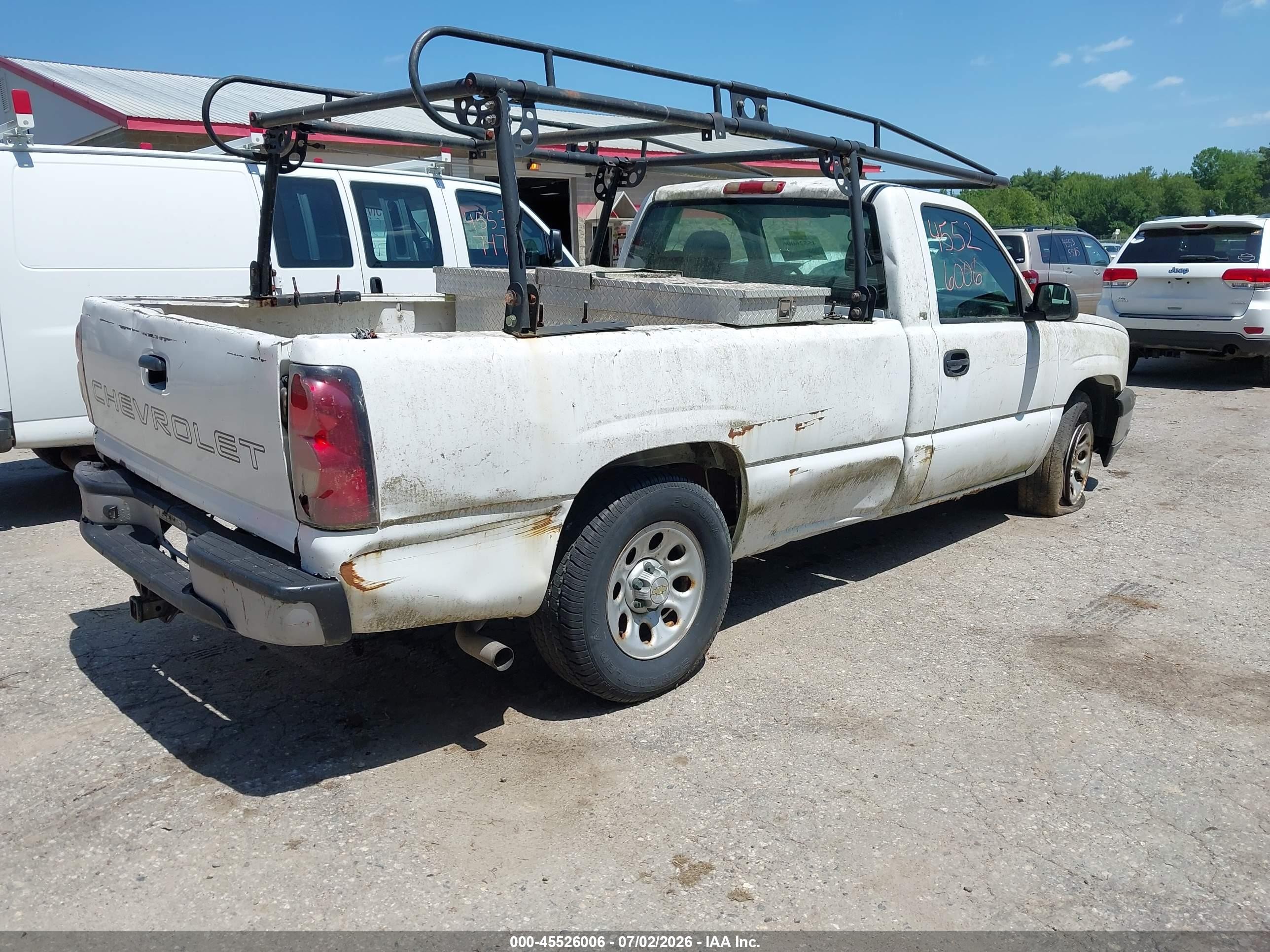 2005 Chevrolet Silverado 1500 Work Truck White vin: 1GCEC14V95Z336340