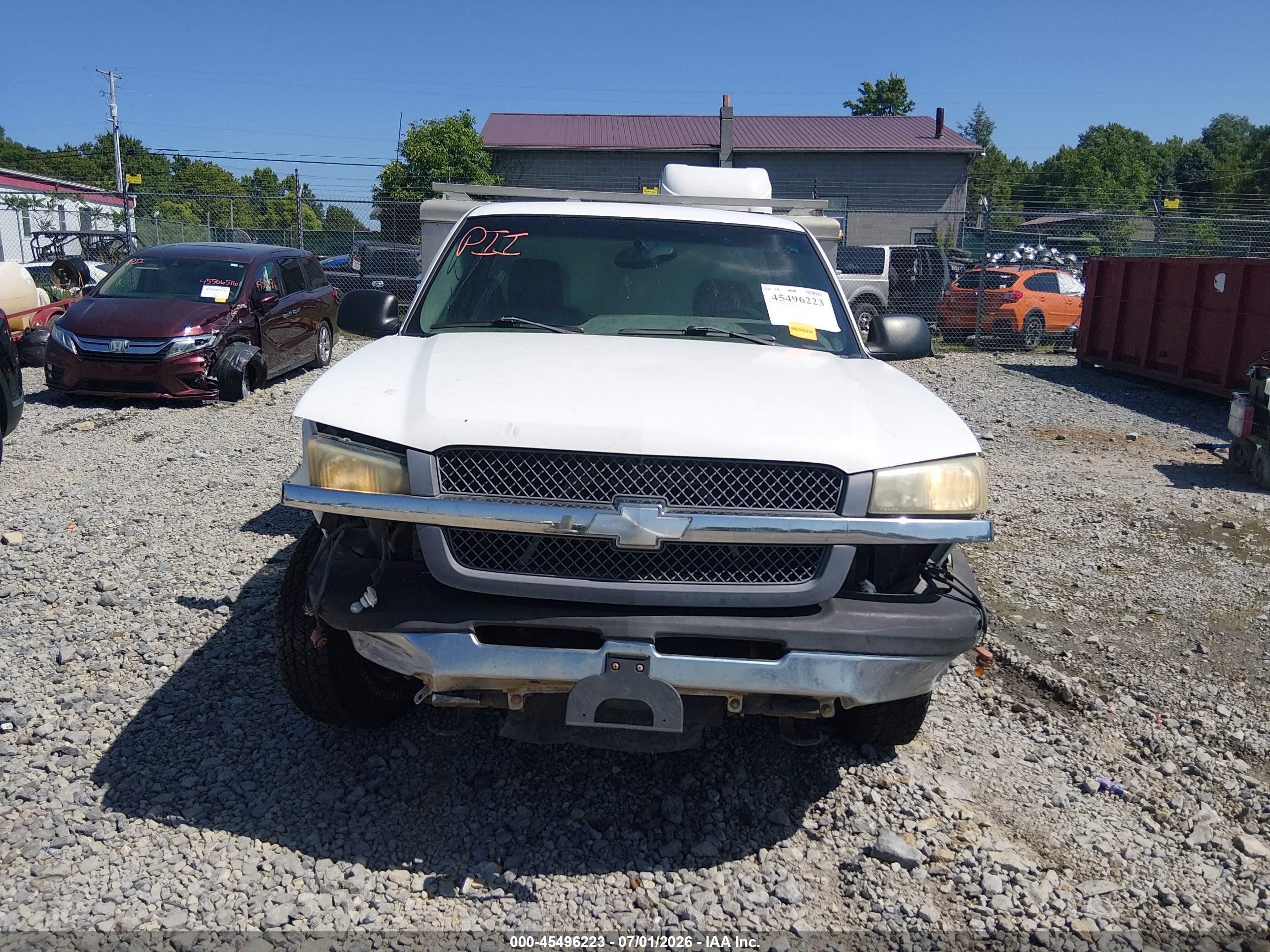 2003 Chevrolet Silverado 1500 Work Truck White vin: 1GCEC14VX3Z112555