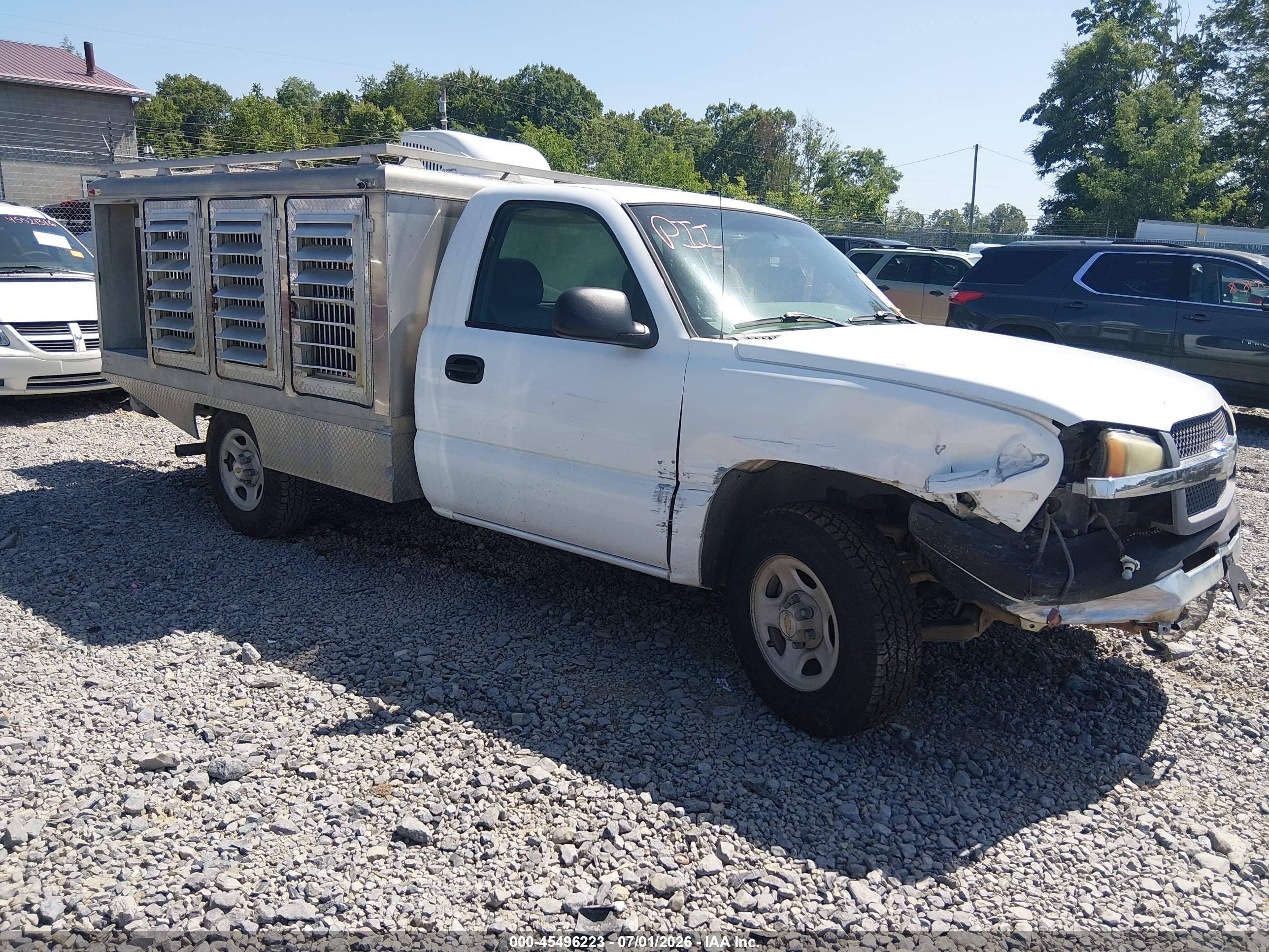 2003 Chevrolet Silverado 1500 Work Truck White vin: 1GCEC14VX3Z112555