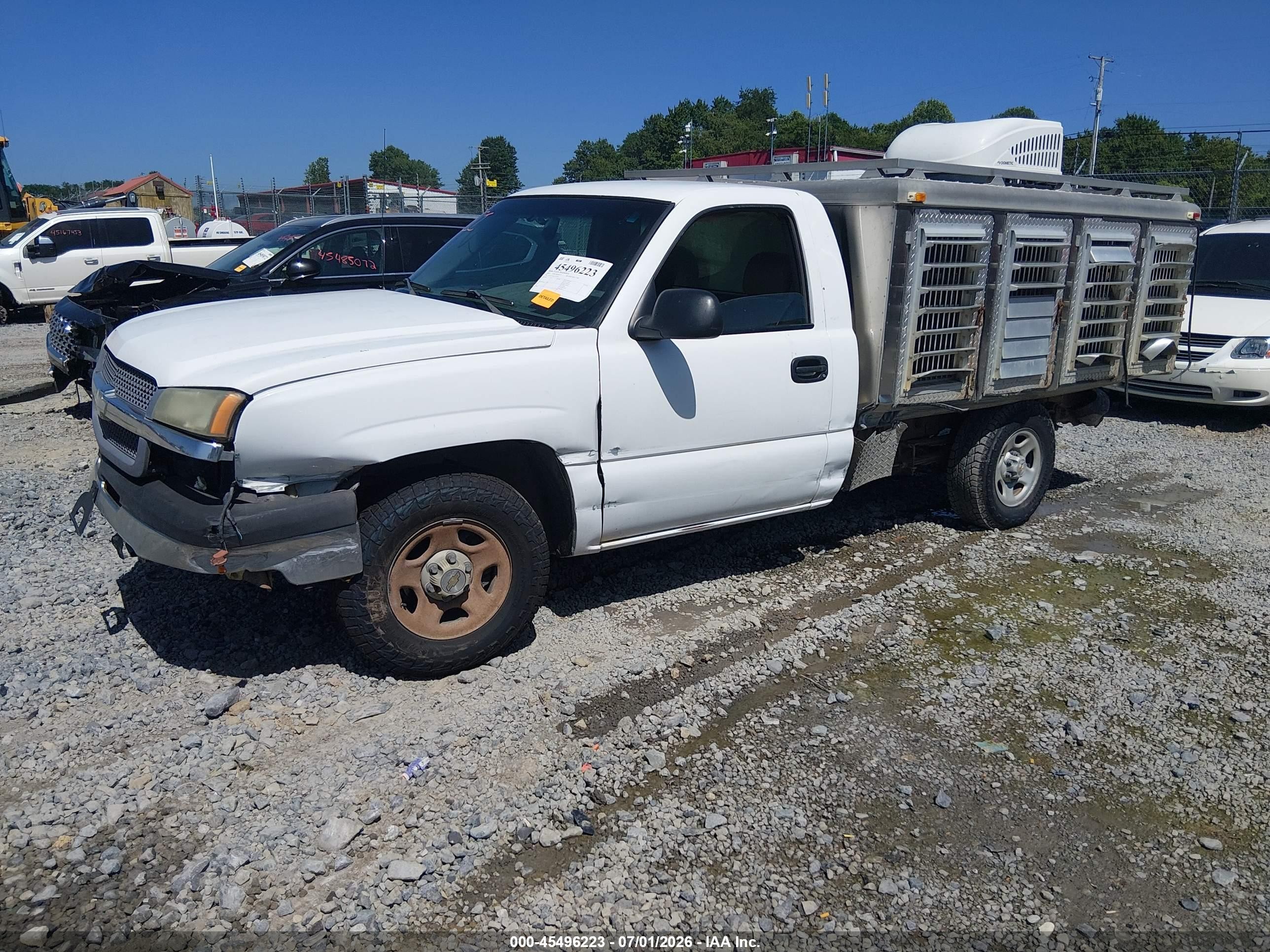 2003 Chevrolet Silverado 1500 Work Truck White vin: 1GCEC14VX3Z112555