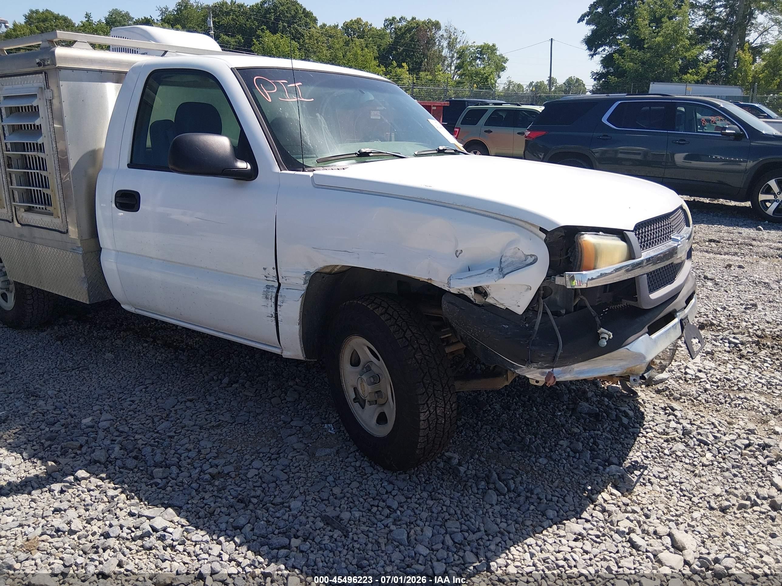 2003 Chevrolet Silverado 1500 Work Truck White vin: 1GCEC14VX3Z112555