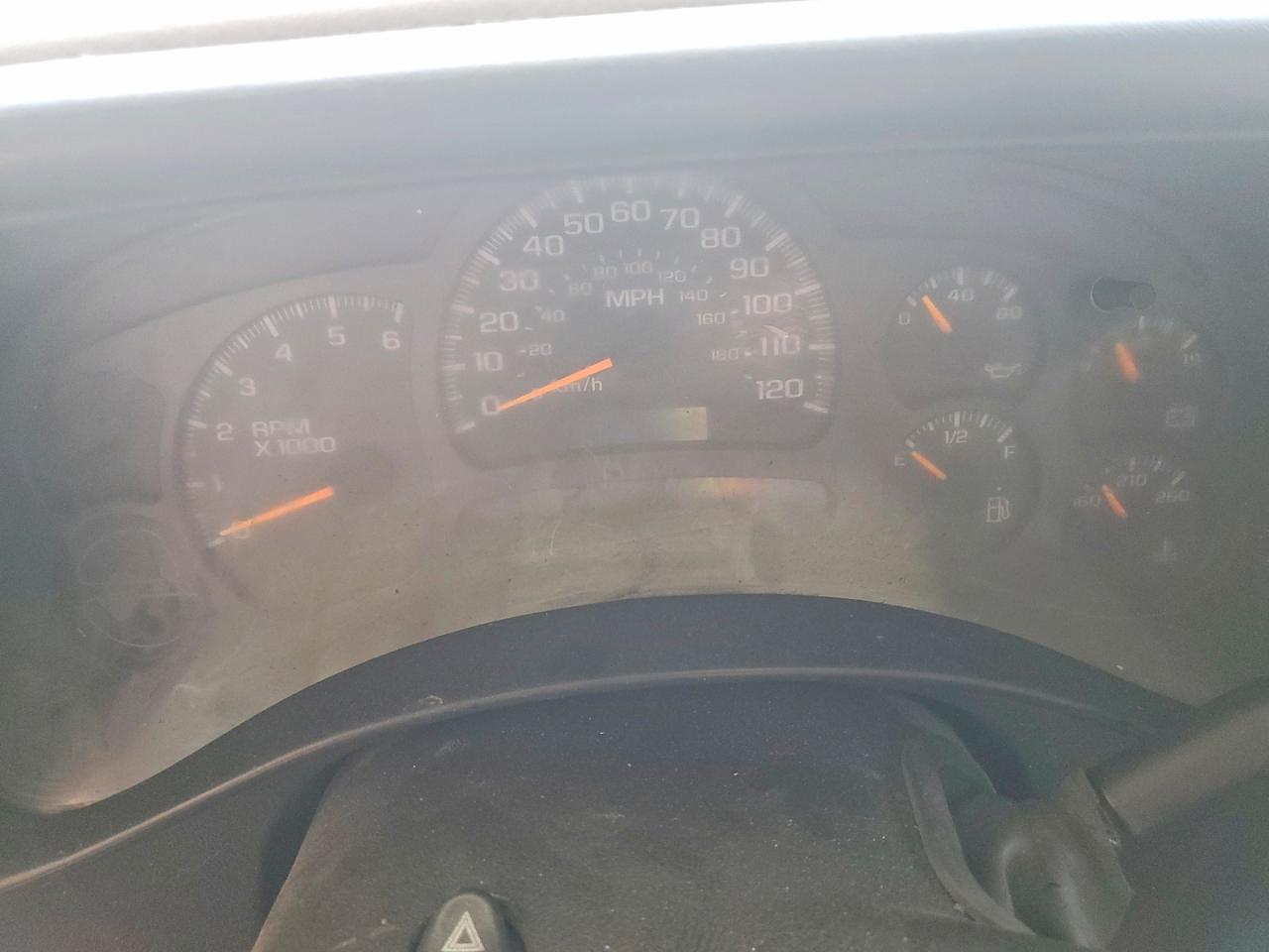 2005 Chevrolet Silverado C1500 White vin: 1GCEC14VX5Z146465