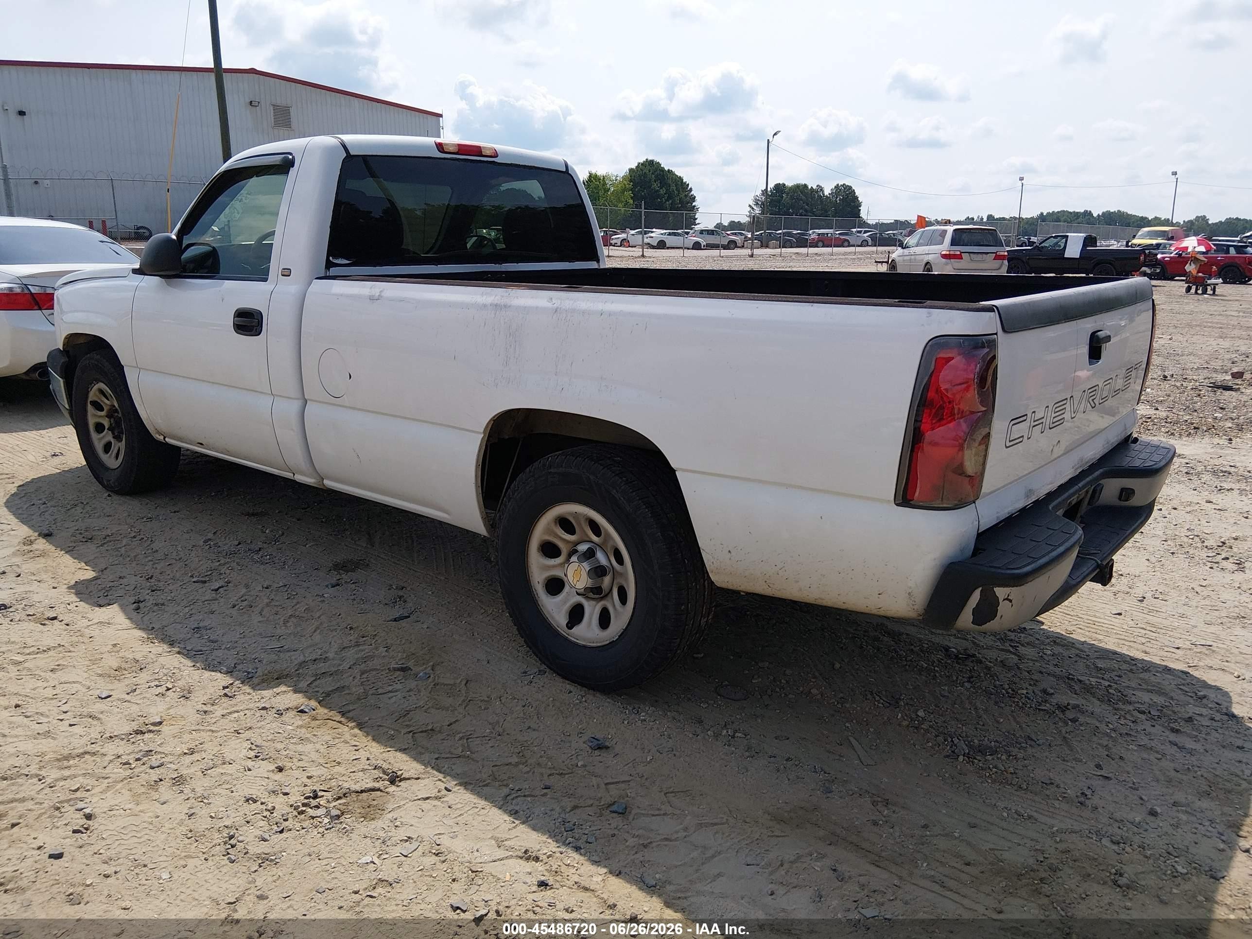 2005 Chevrolet Silverado 1500 Work Truck White vin: 1GCEC14VX5Z213548