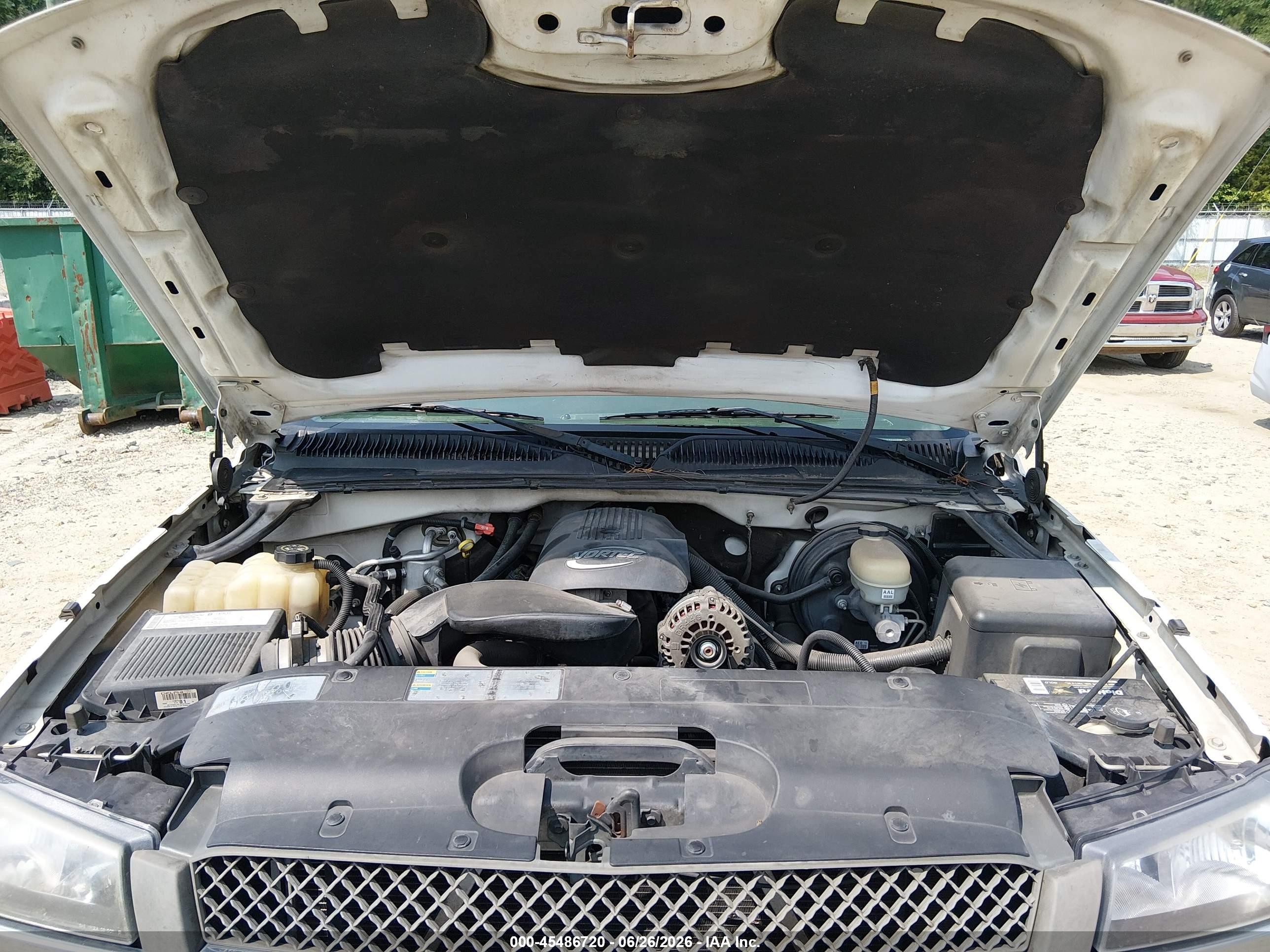 2005 Chevrolet Silverado 1500 Work Truck White vin: 1GCEC14VX5Z213548
