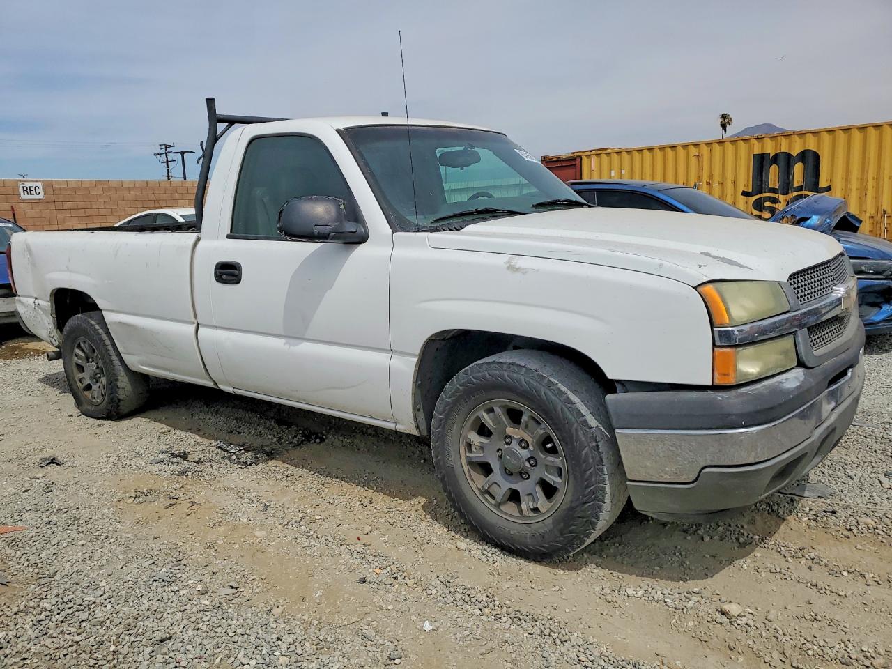 2005 Chevrolet Silverado C1500 White vin: 1GCEC14VX5Z237221